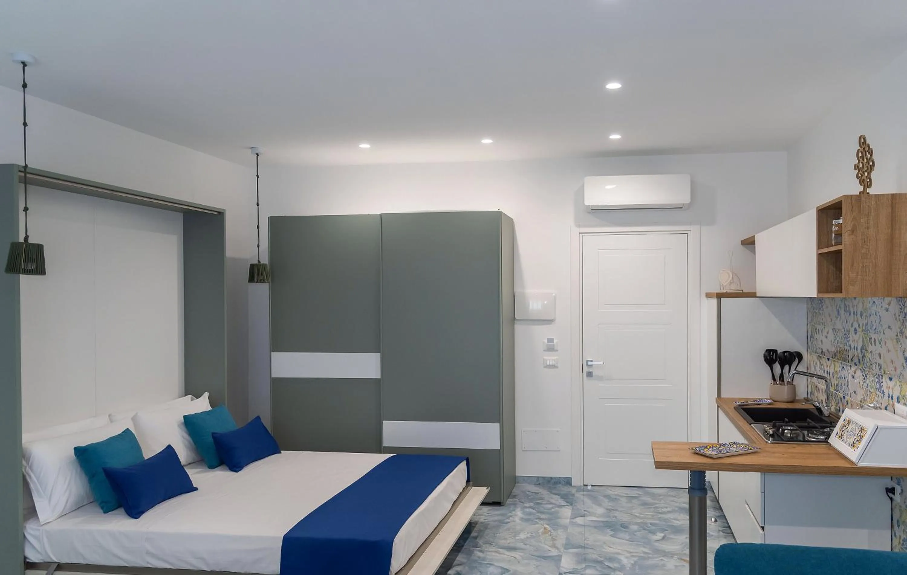 Kitchen or kitchenette, Bed in Maison Matie B&B Ercolano