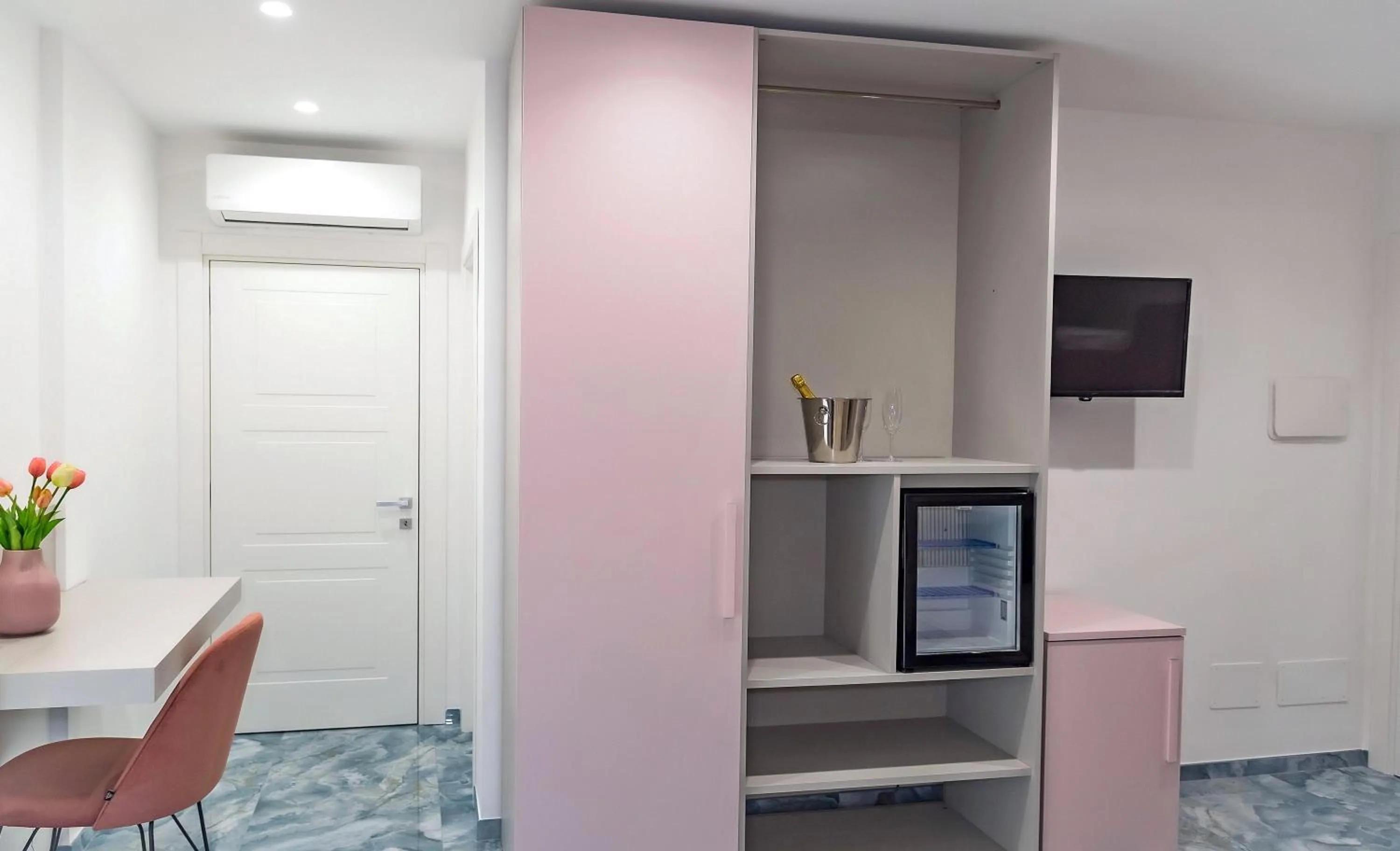 TV and multimedia in Maison Matie B&B Ercolano