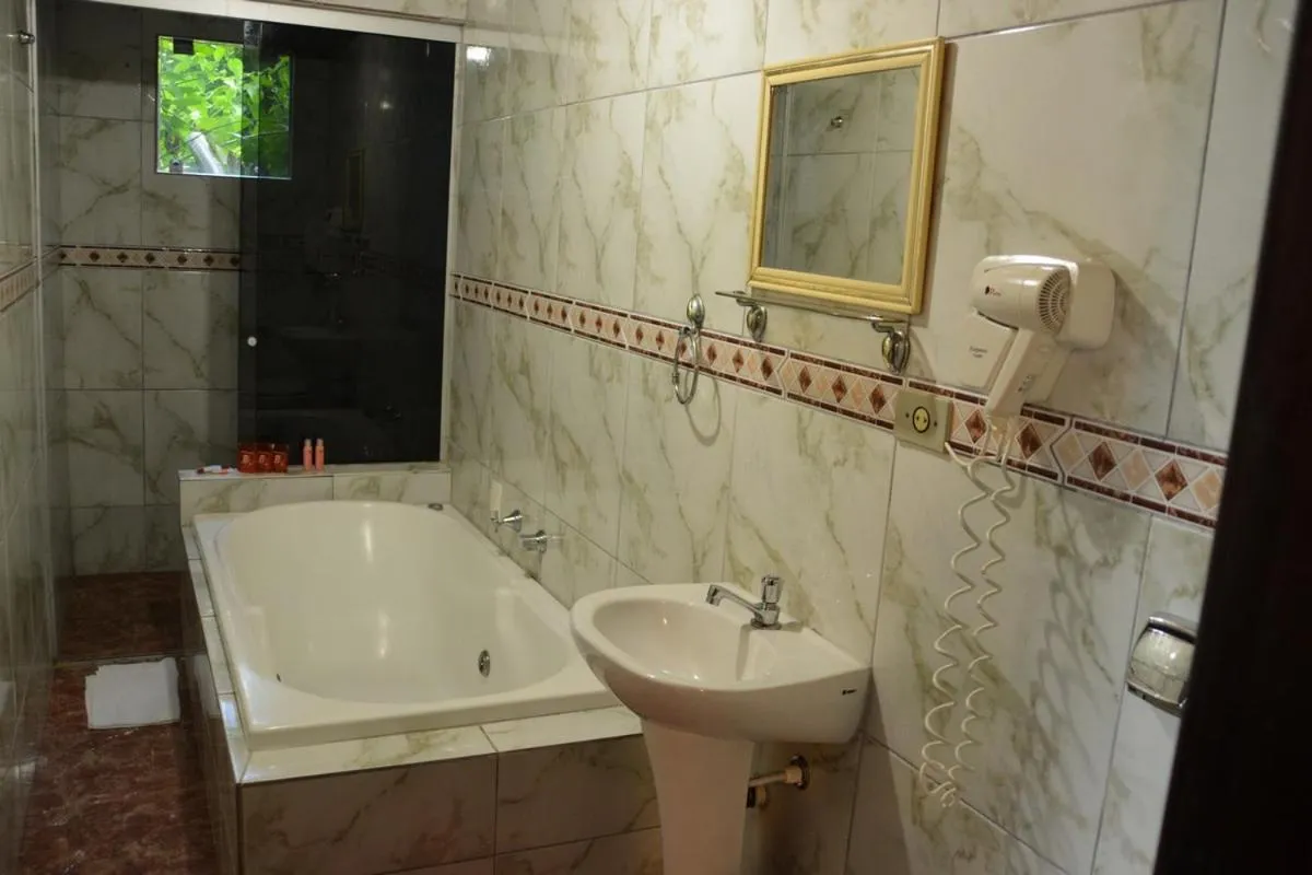 Shower in Pousada Coração da Ilha