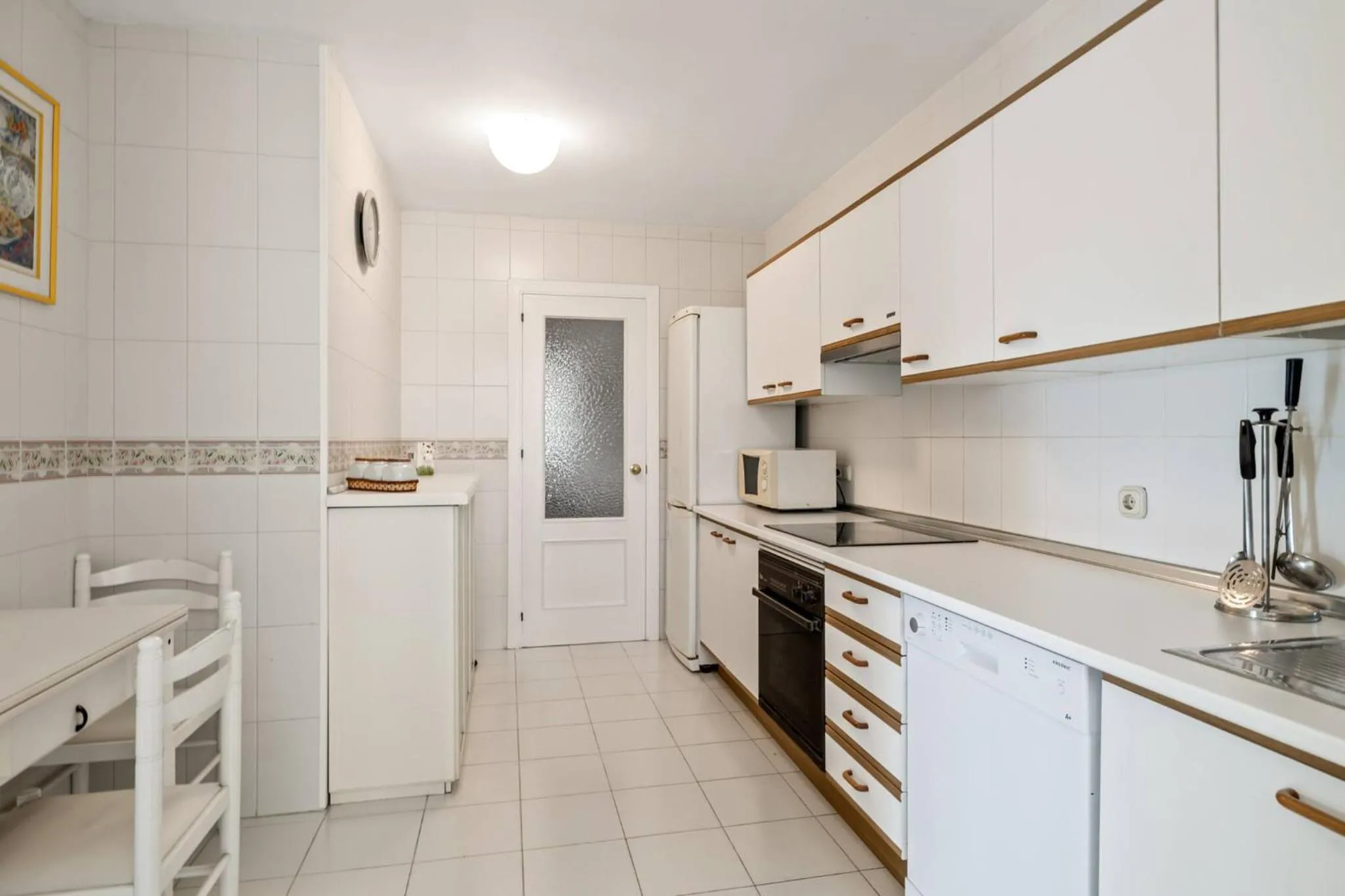 Kitchen or kitchenette in Amazing 3Br, 2 Bath Apart, Close to the Sea