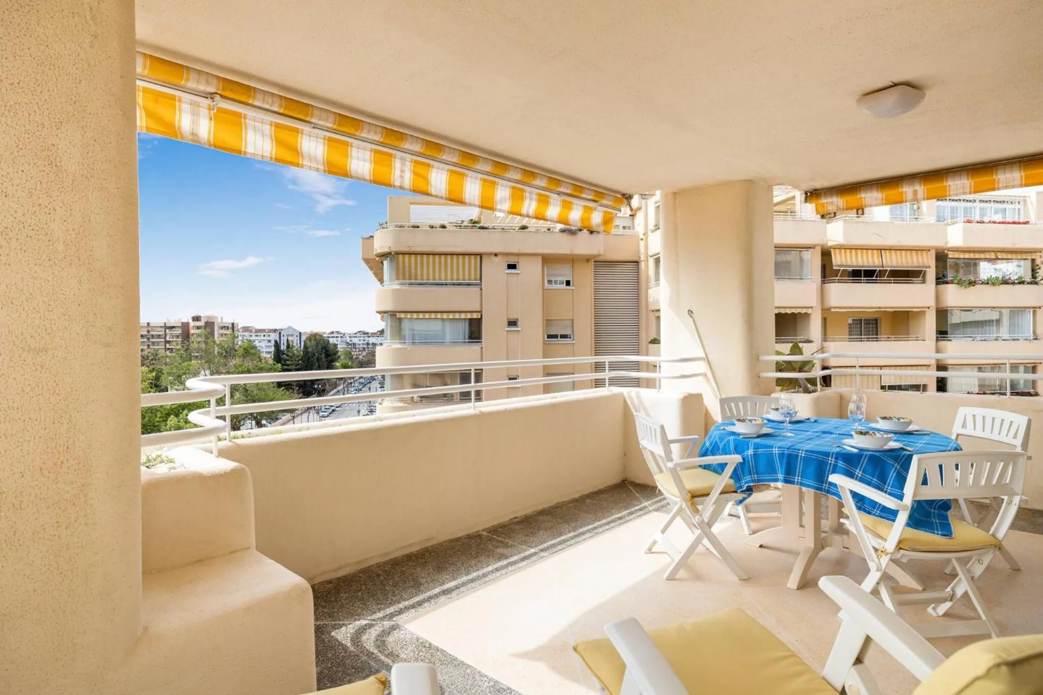 Off site in Amazing 3Br, 2 Bath Apart, Close to the Sea
