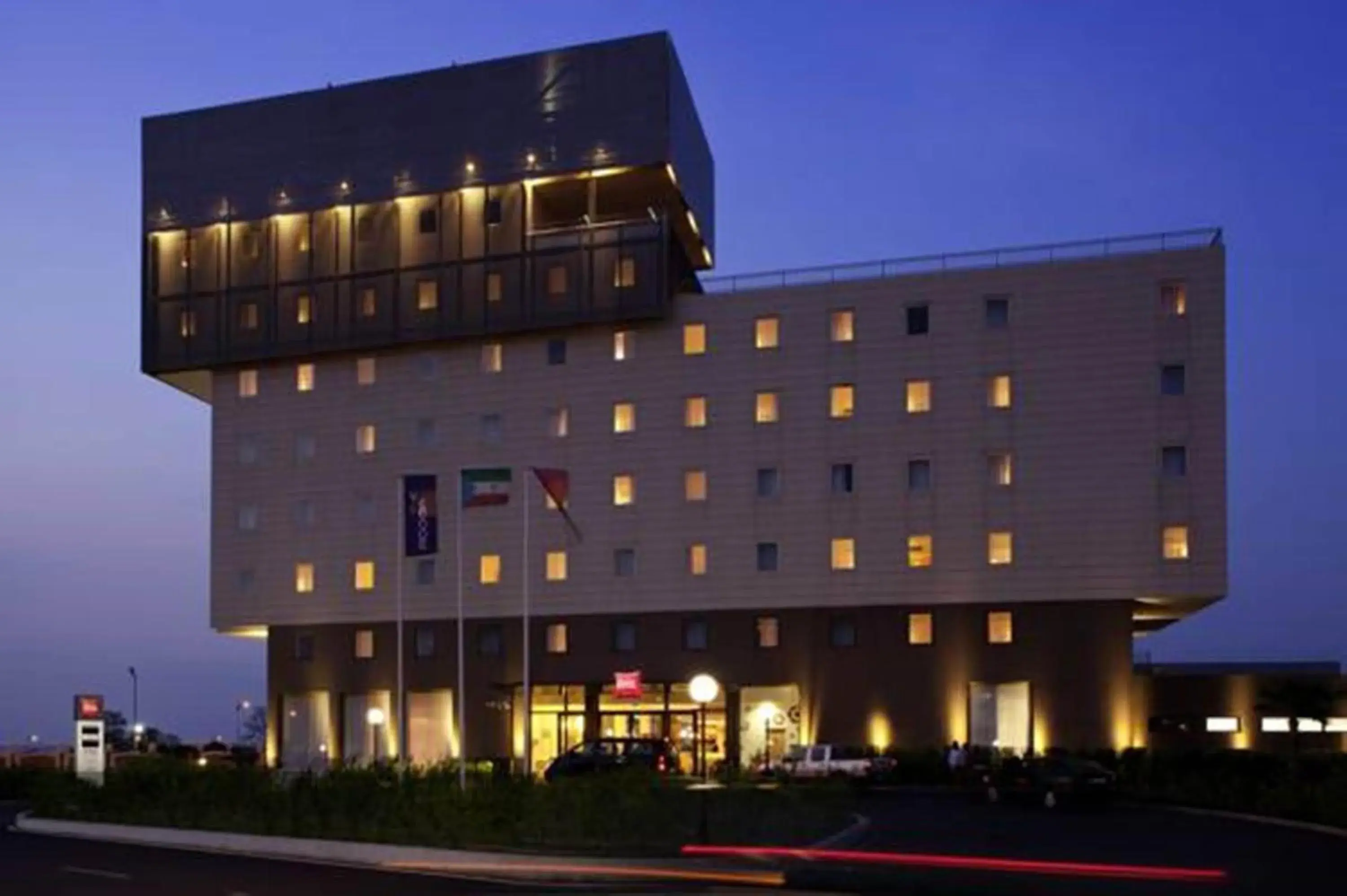 Facade/entrance in Ibis Malabo Facade/entrance in Ibis Malabo