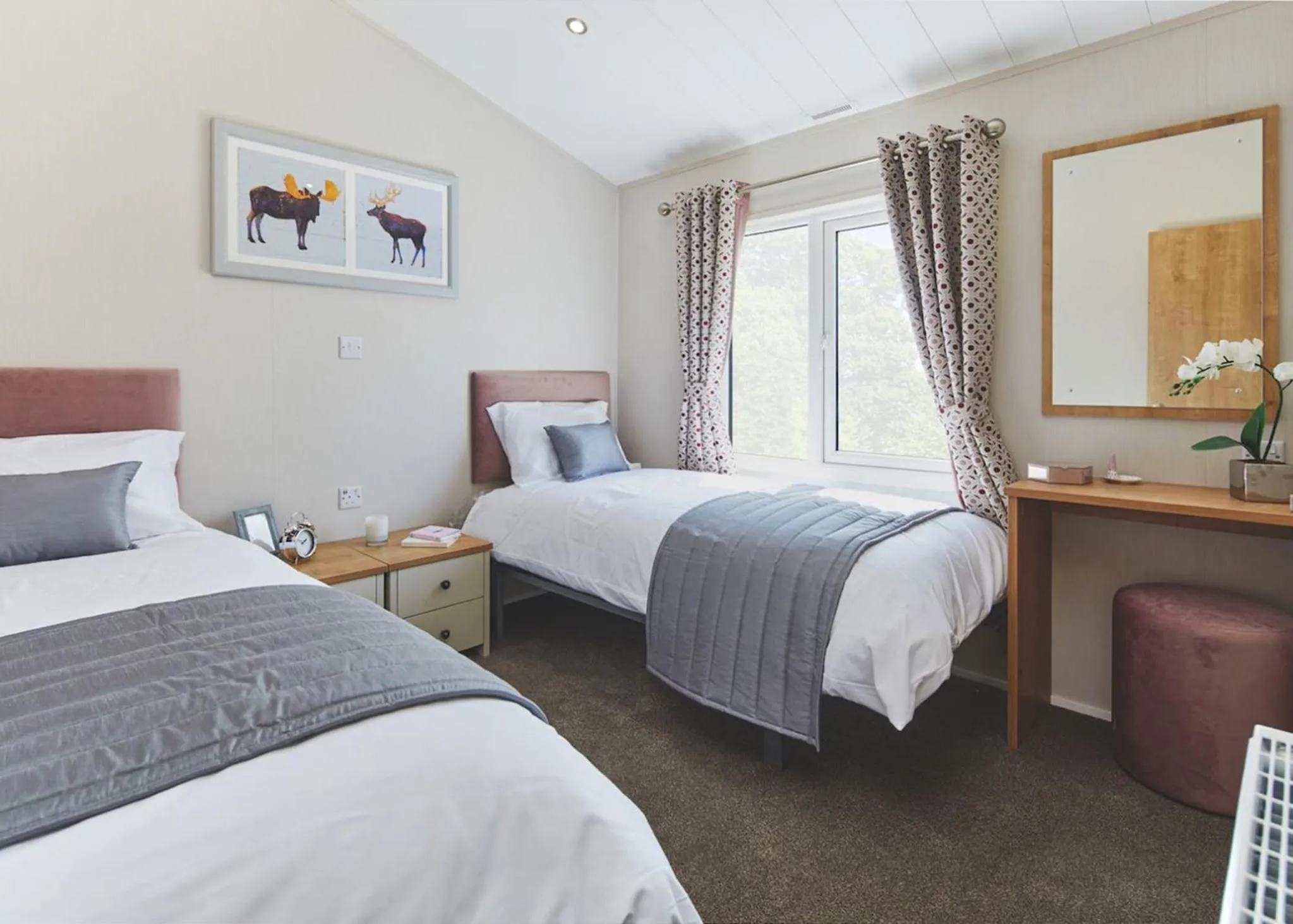 Property building, Bed in Calloose Holiday Park