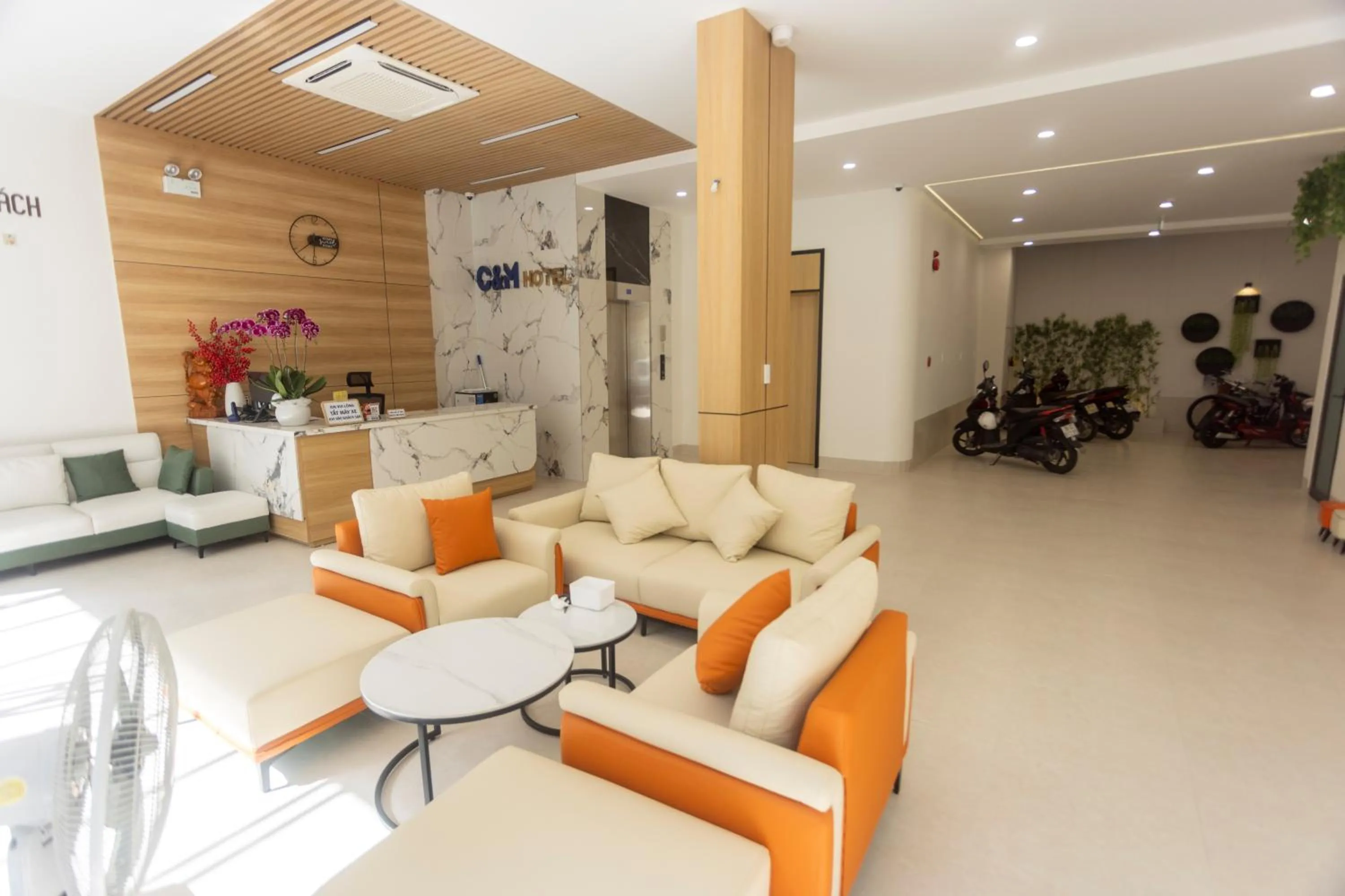 Lobby or reception in C&M Hotel