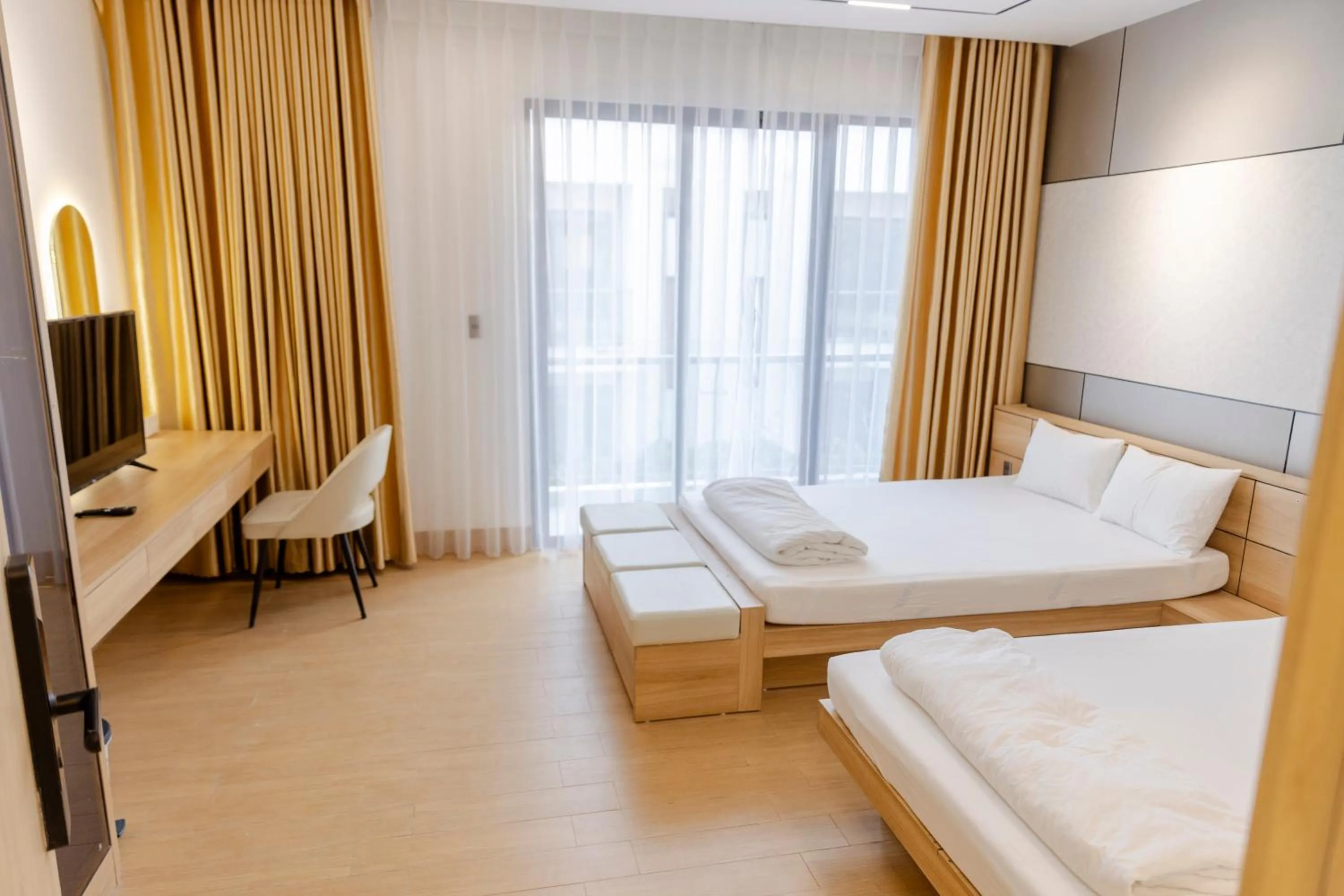 Photo of the whole room, Bed in C&M Hotel