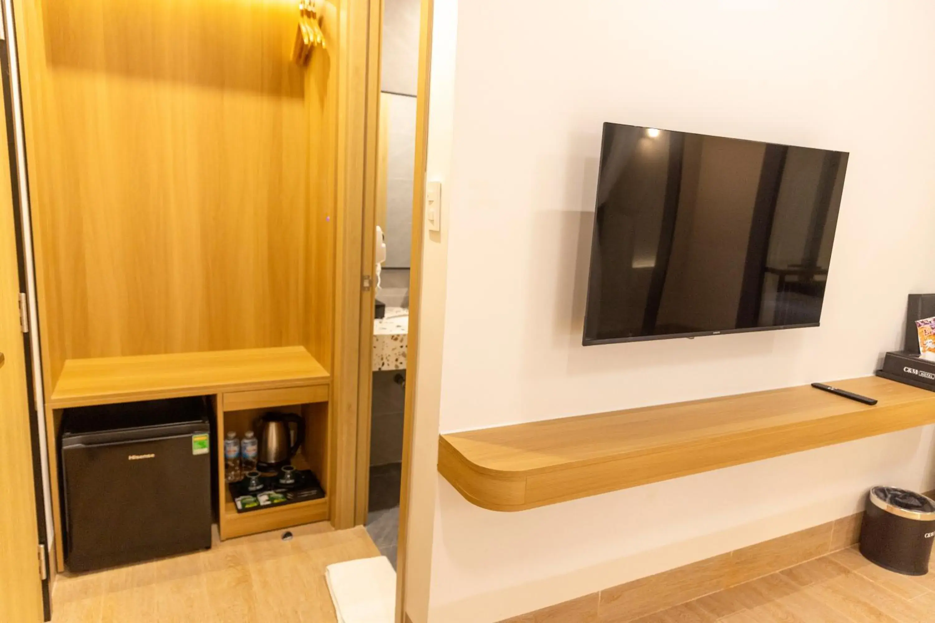 TV and multimedia in C&M Hotel TV and multimedia in C&M Hotel