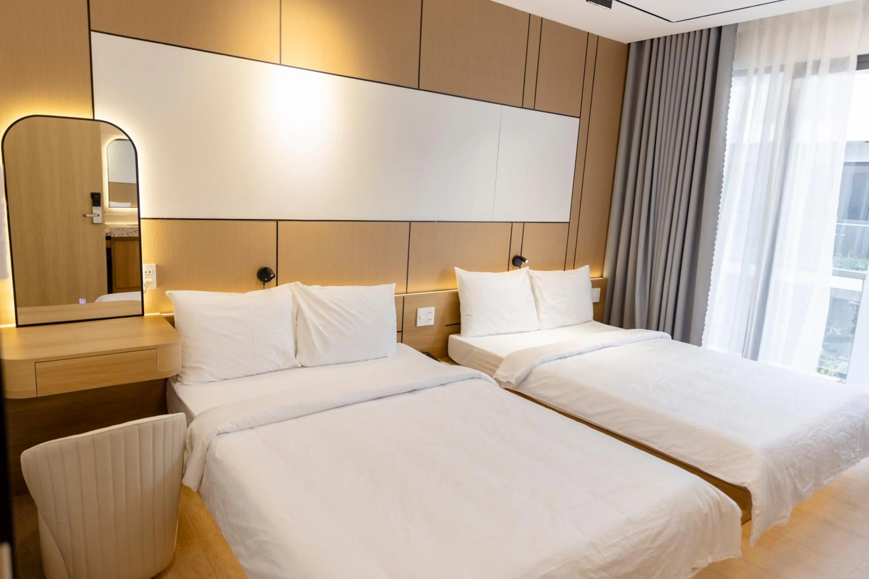 Bedroom, Bed in C&M Hotel