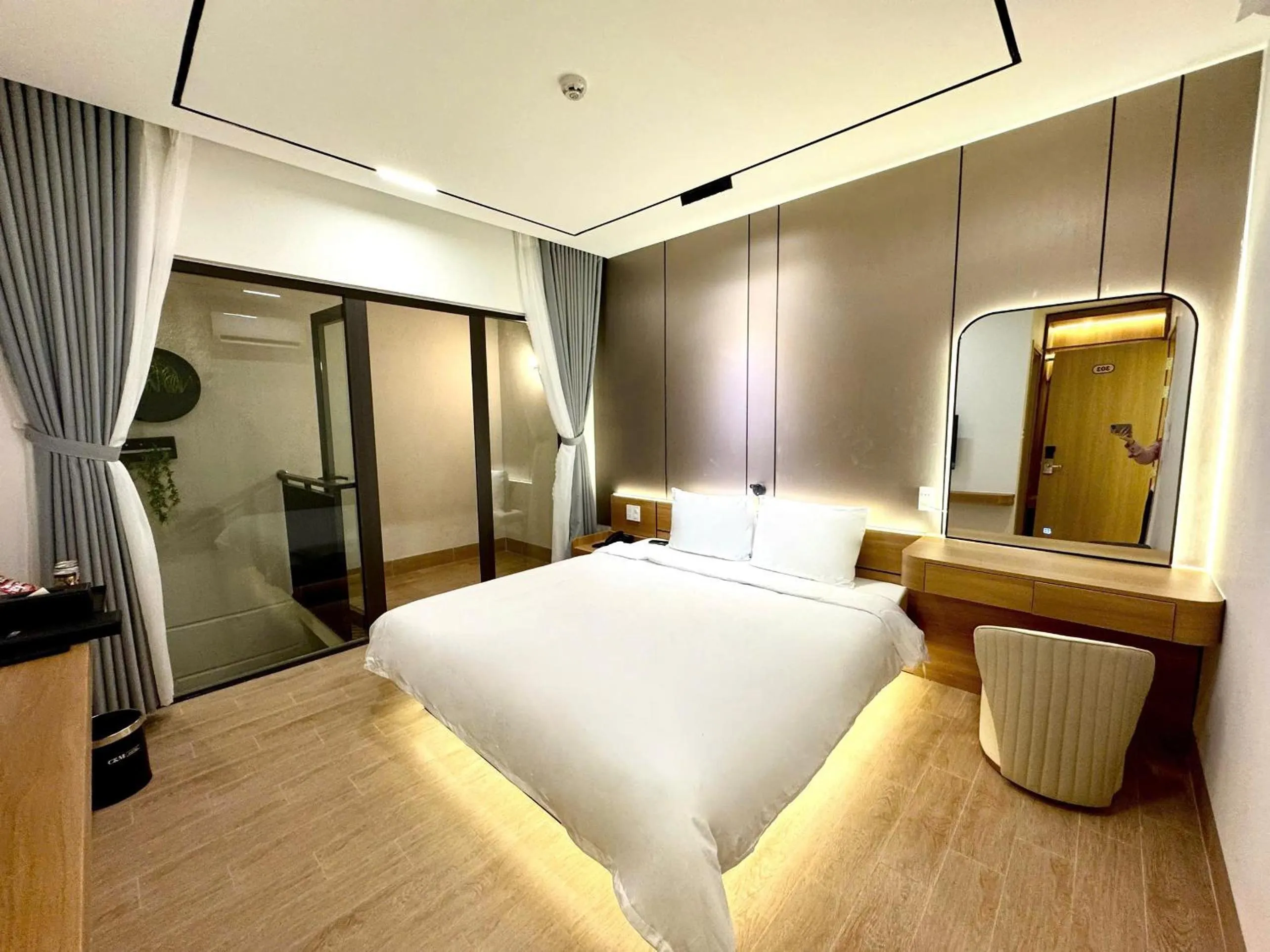 Bedroom, Bed in C&M Hotel