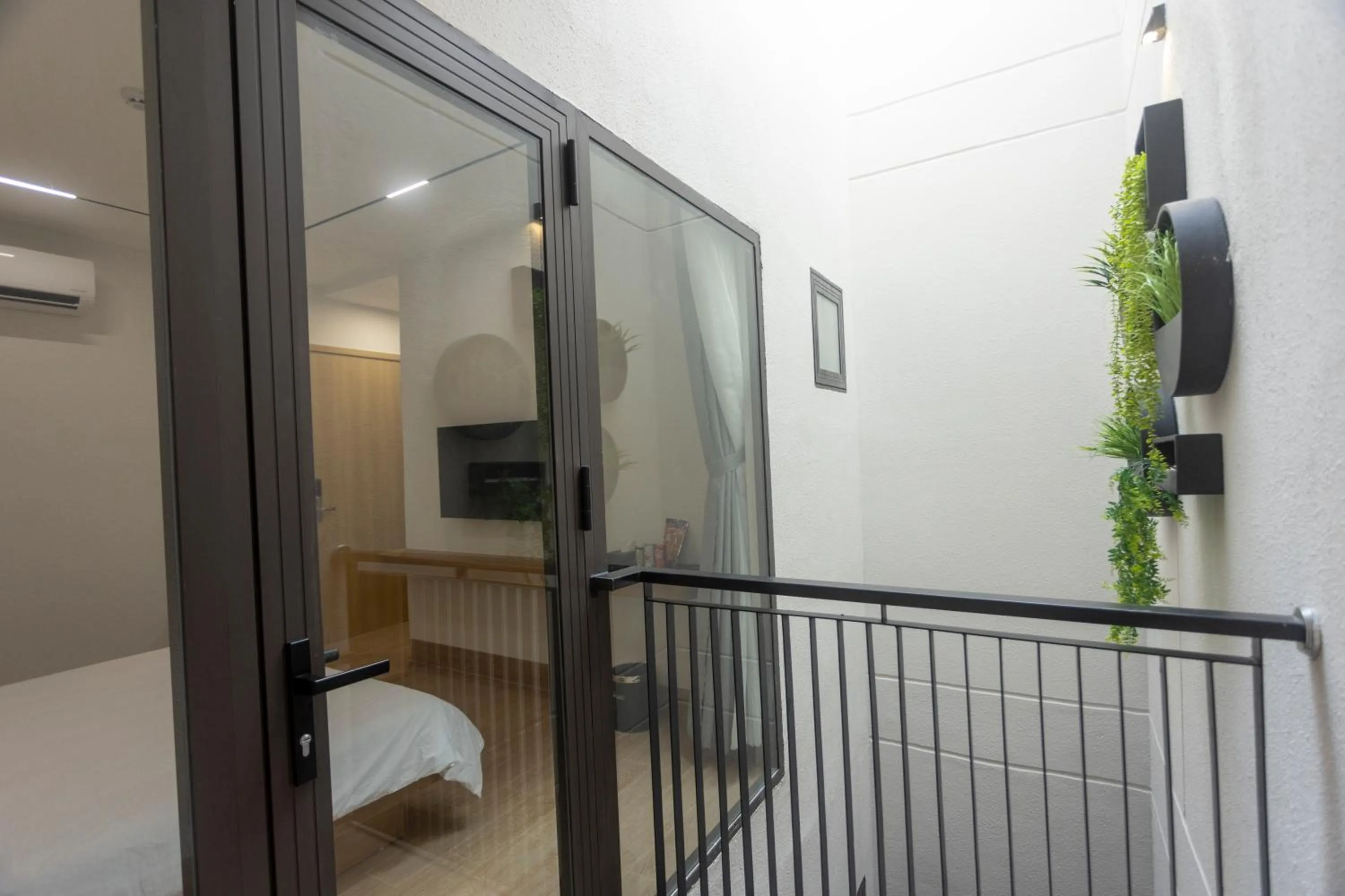 Balcony/Terrace, Bed in C&M Hotel