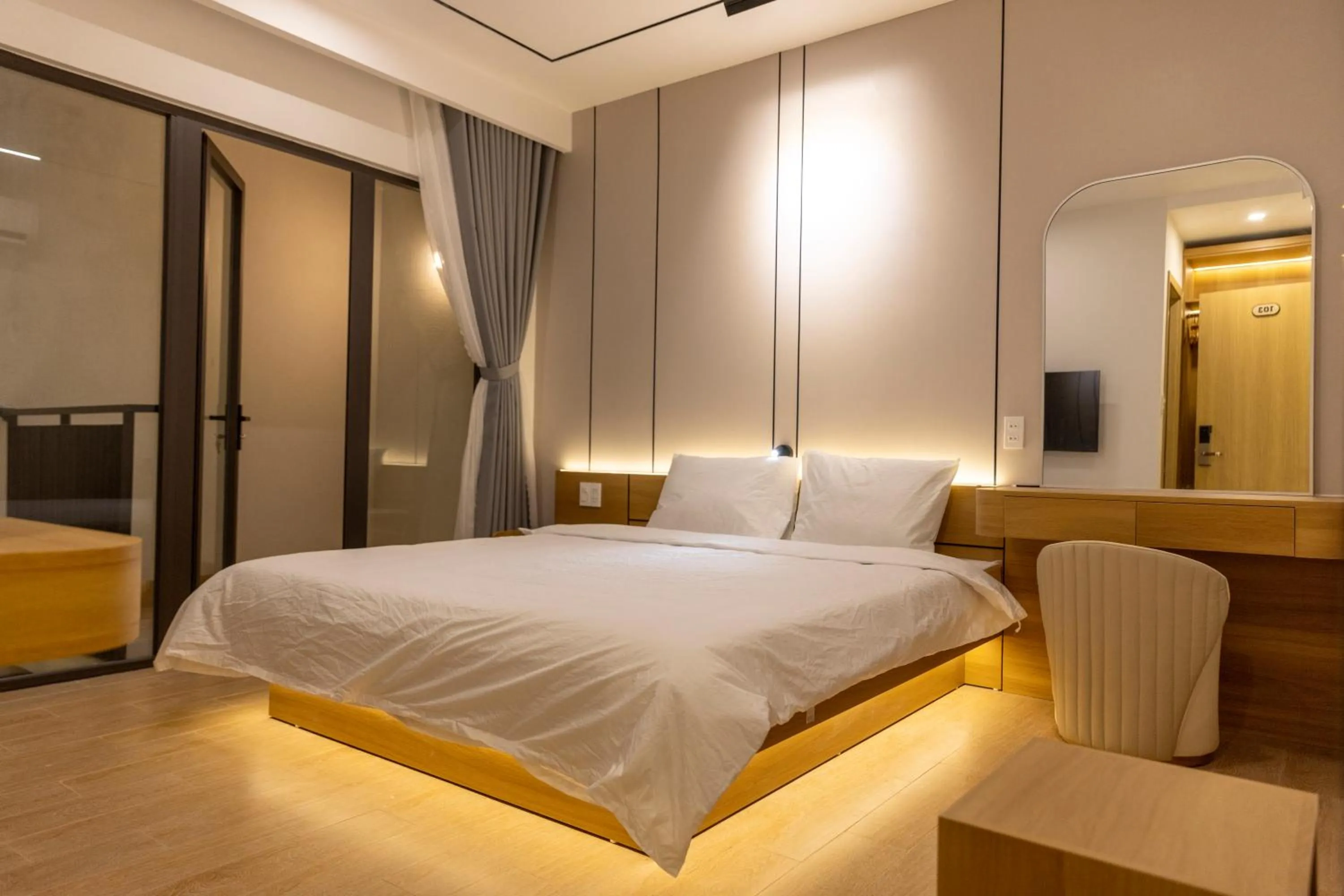 Bedroom, Bed in C&M Hotel