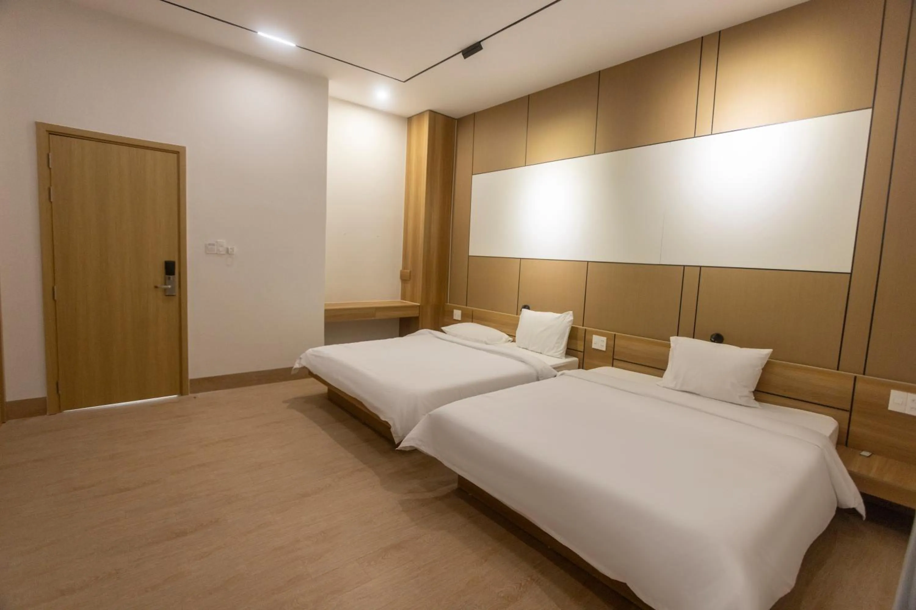 Bedroom, Bed in C&M Hotel