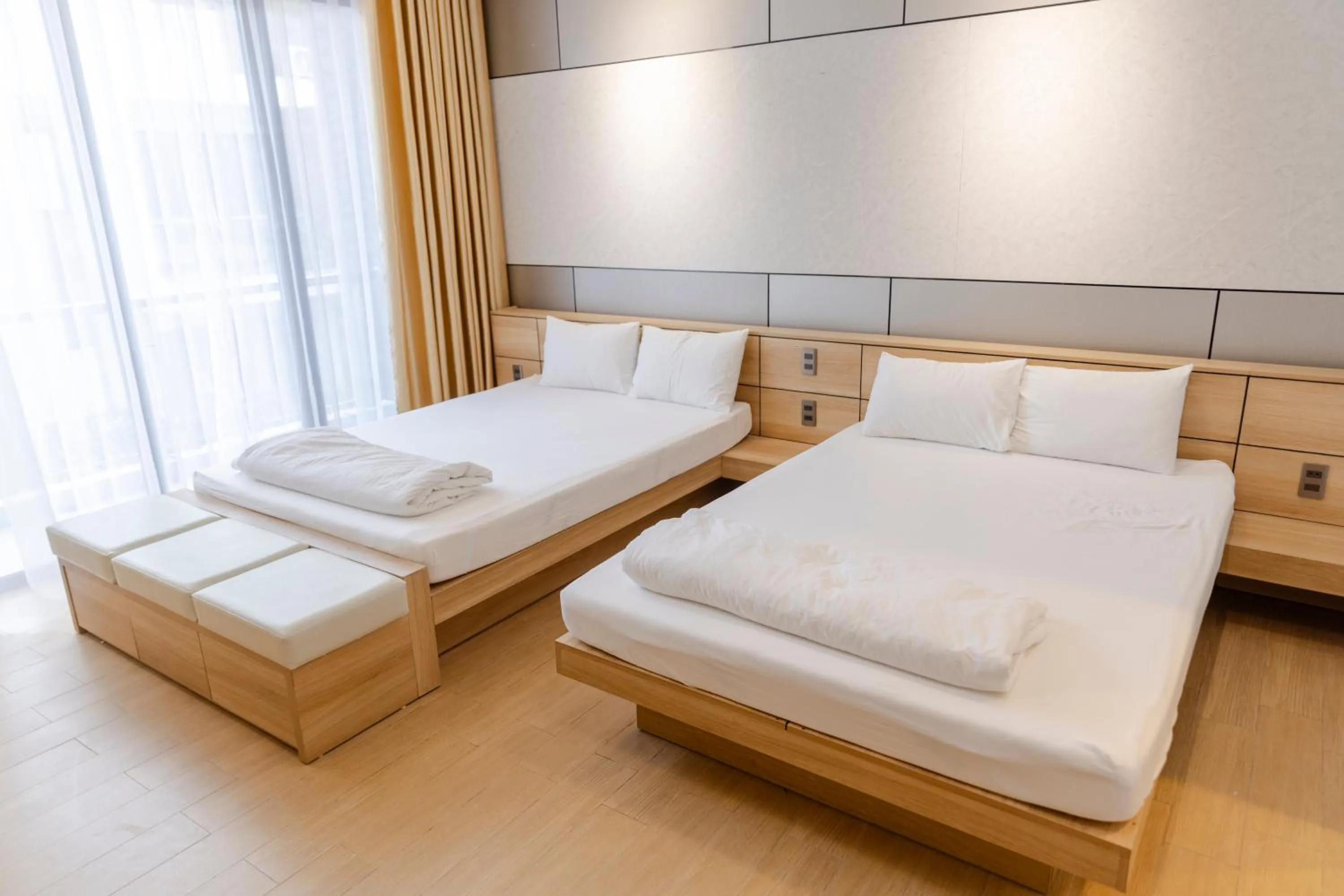 Bedroom, Bed in C&M Hotel