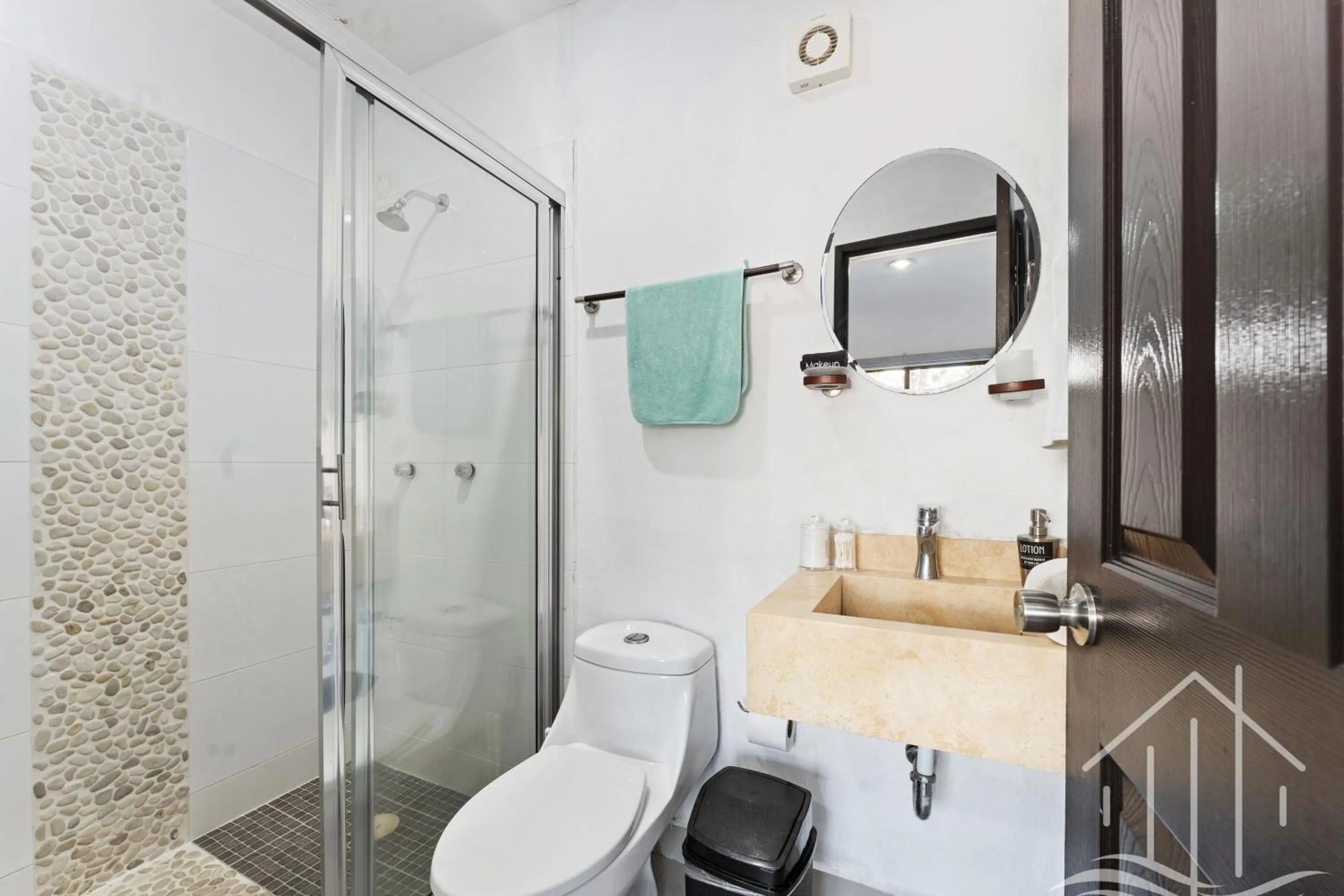 Promo-Pool-Sleep 6-Near Beach Water Park-Gated