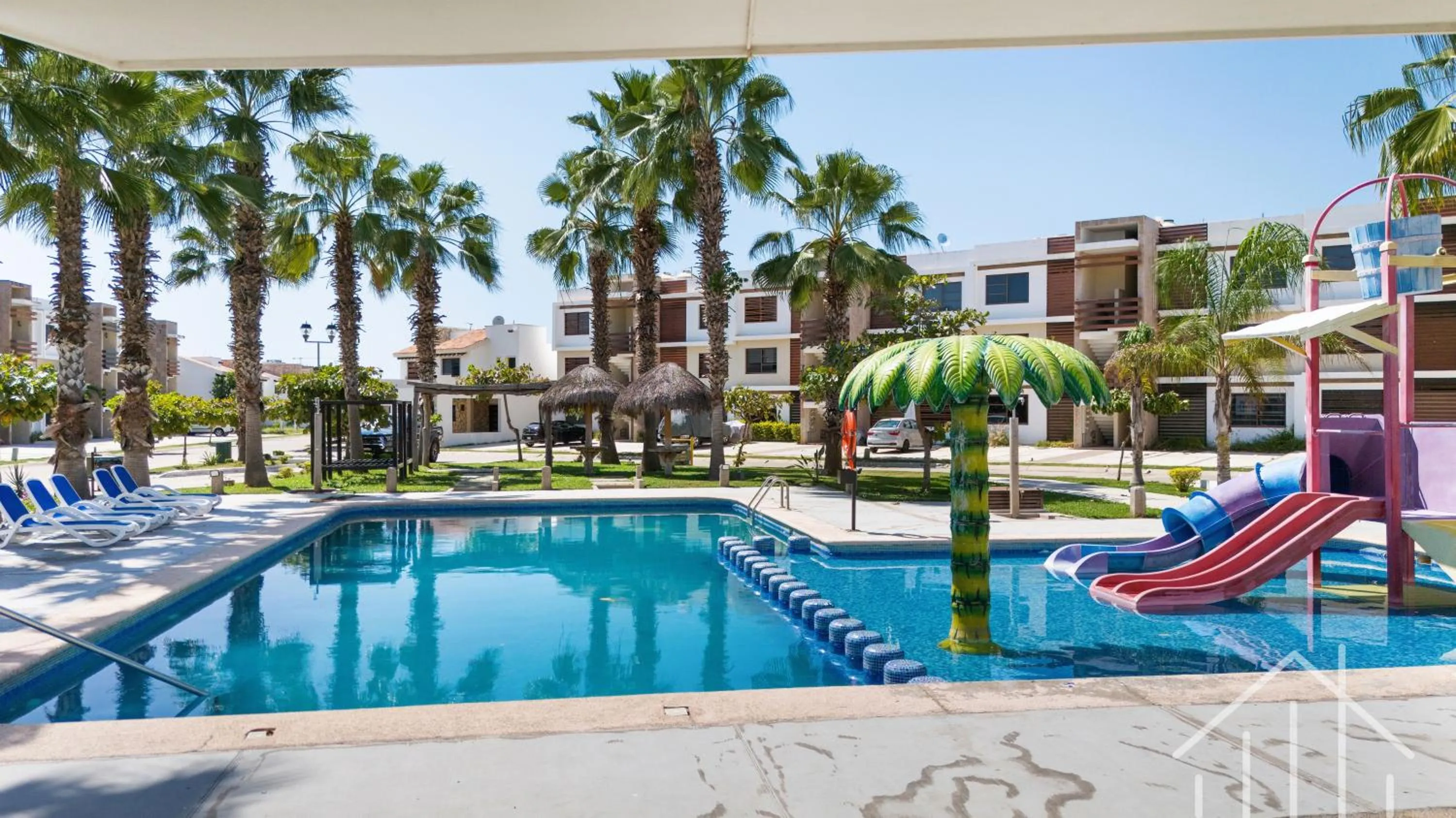 Promo-Pool-Sleep 6-Near Beach Water Park-Gated