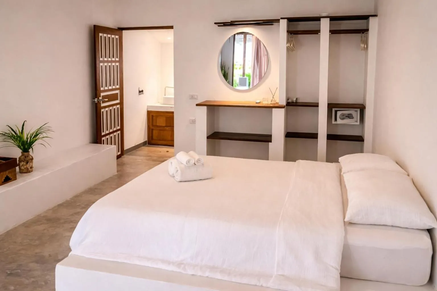 Bed in Riva Boutique Resort Koh Chang