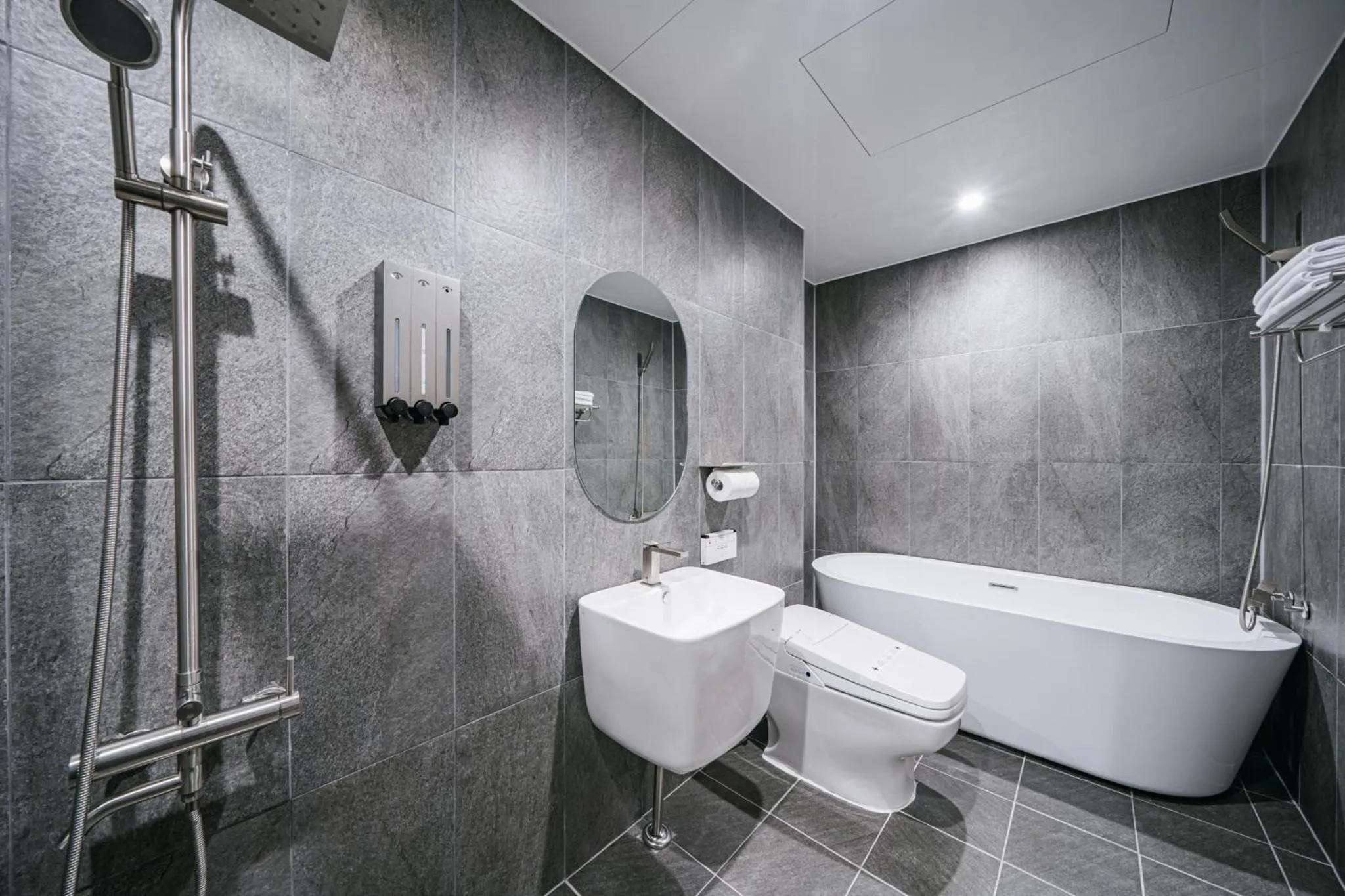 Shower in Daegu Exco Lead Hotel