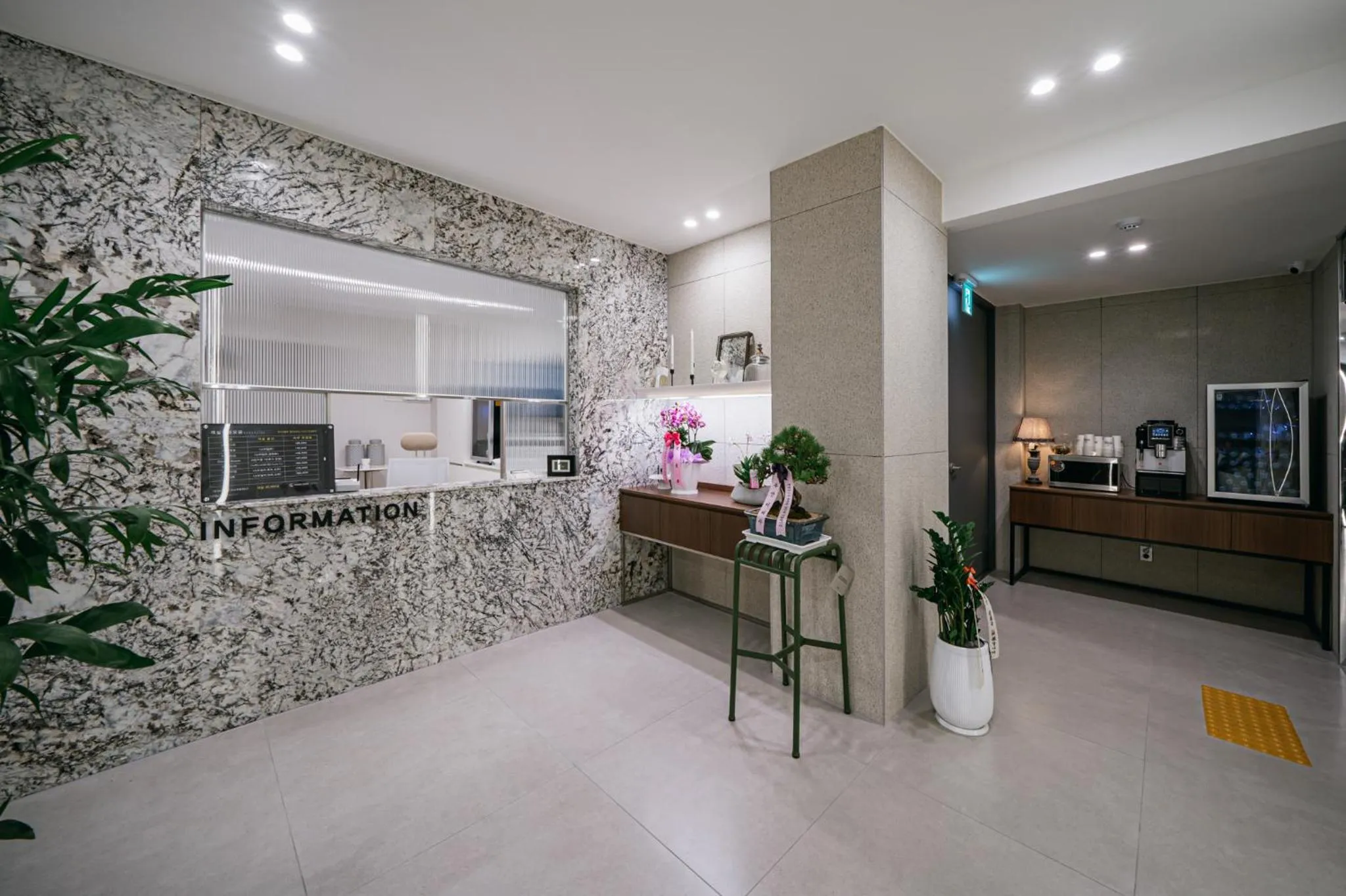 Lobby or reception in Daegu Exco Lead Hotel