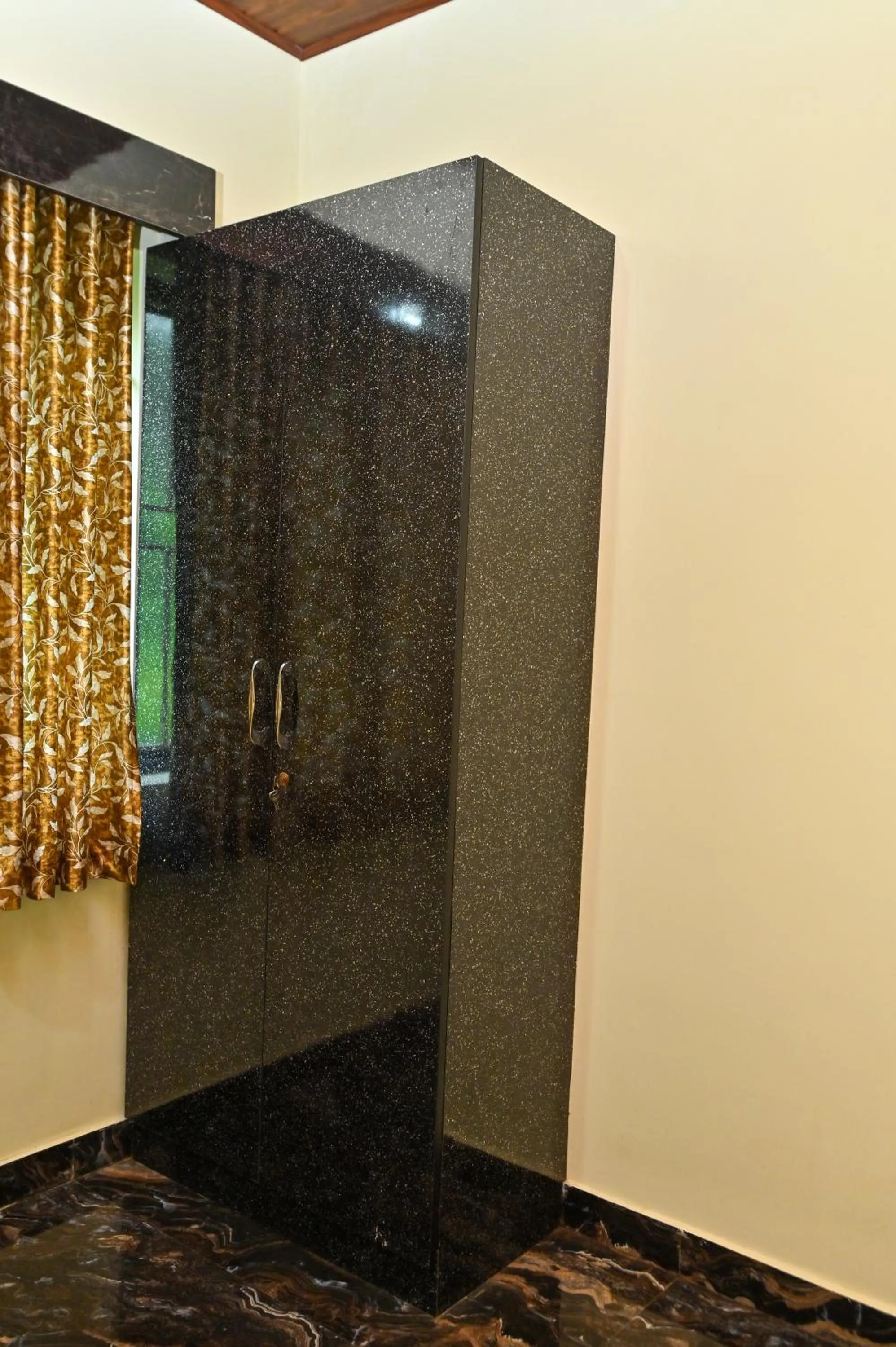 room service in NAVARATHNA International resort