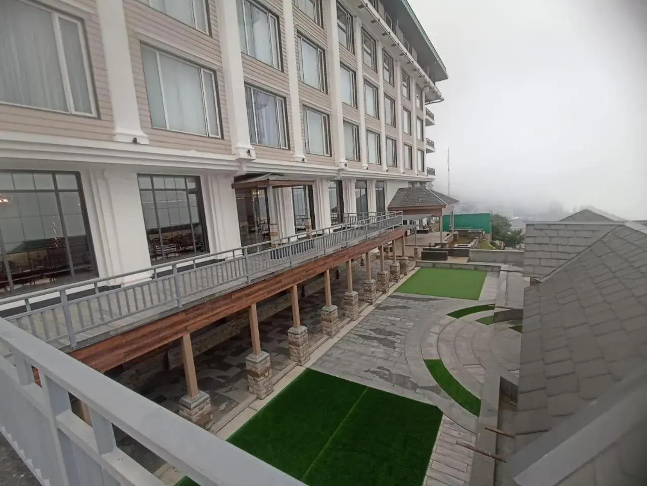 Property building in Hotel Greenberry Narkanda Property building in Hotel Greenberry Narkanda