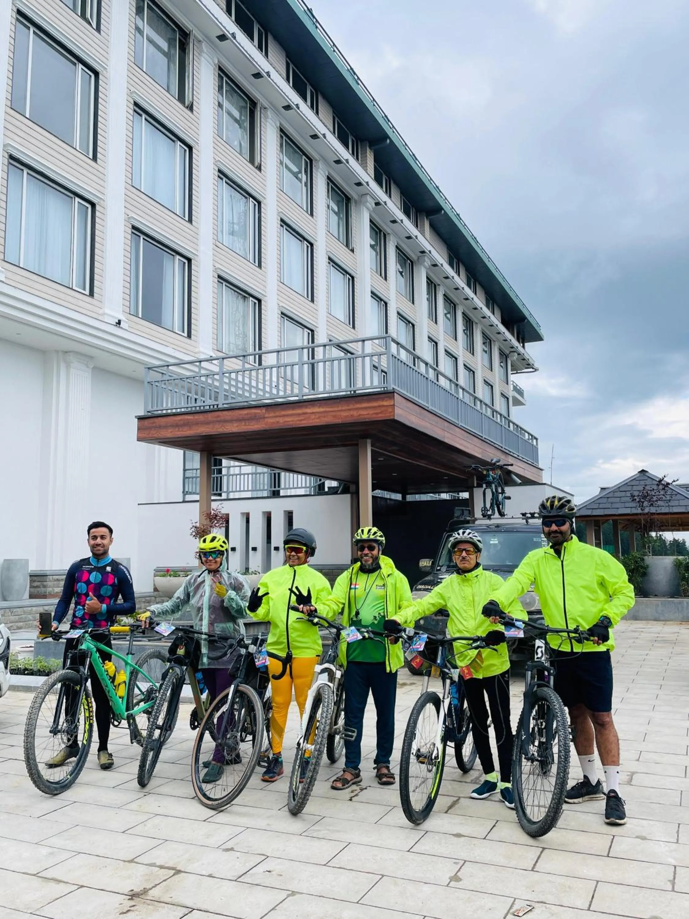Cycling in Hotel Greenberry Narkanda