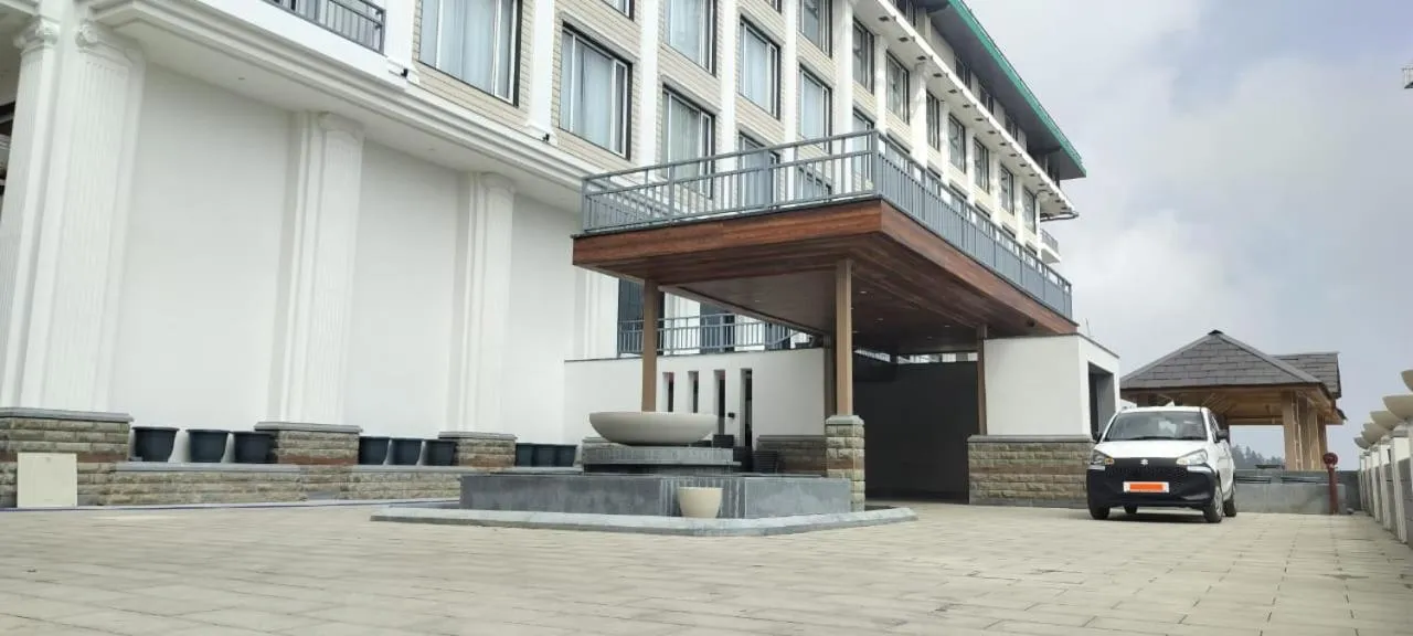 Parking in Hotel Greenberry Narkanda