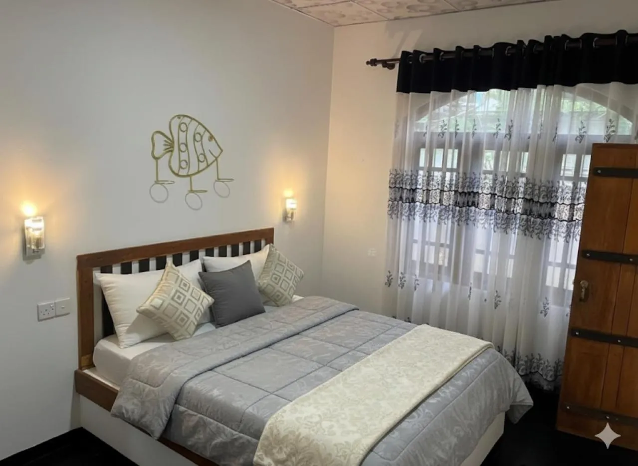 Double Room with Private Bathroom - single occupancy in Ivory Safari House