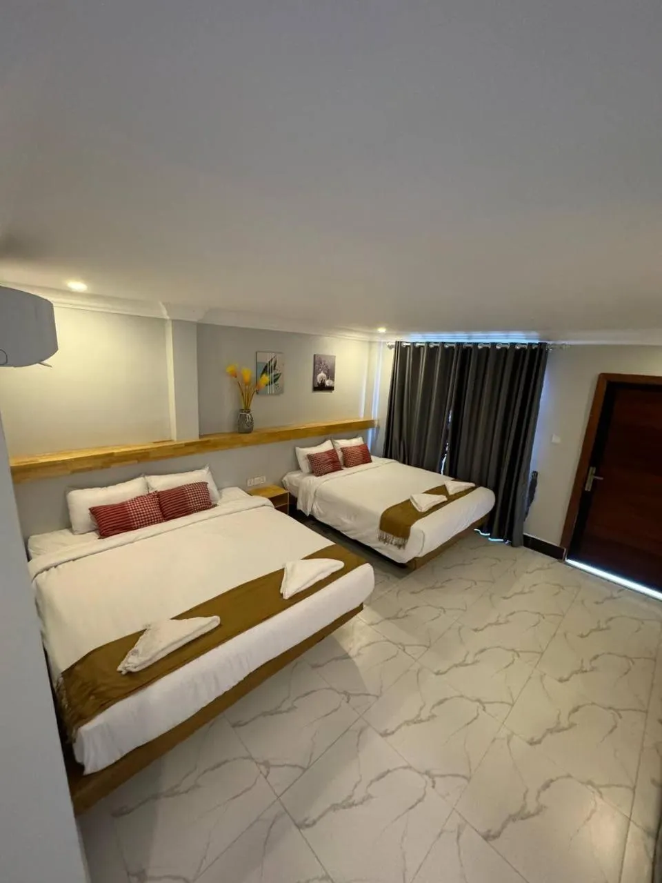 Photo of the whole room, Bed in SAMOT KHSACH RESORT ll