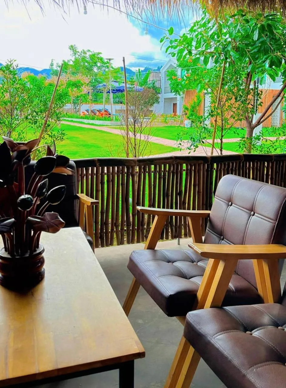 Restaurant/places to eat in SAMOT KHSACH RESORT ll