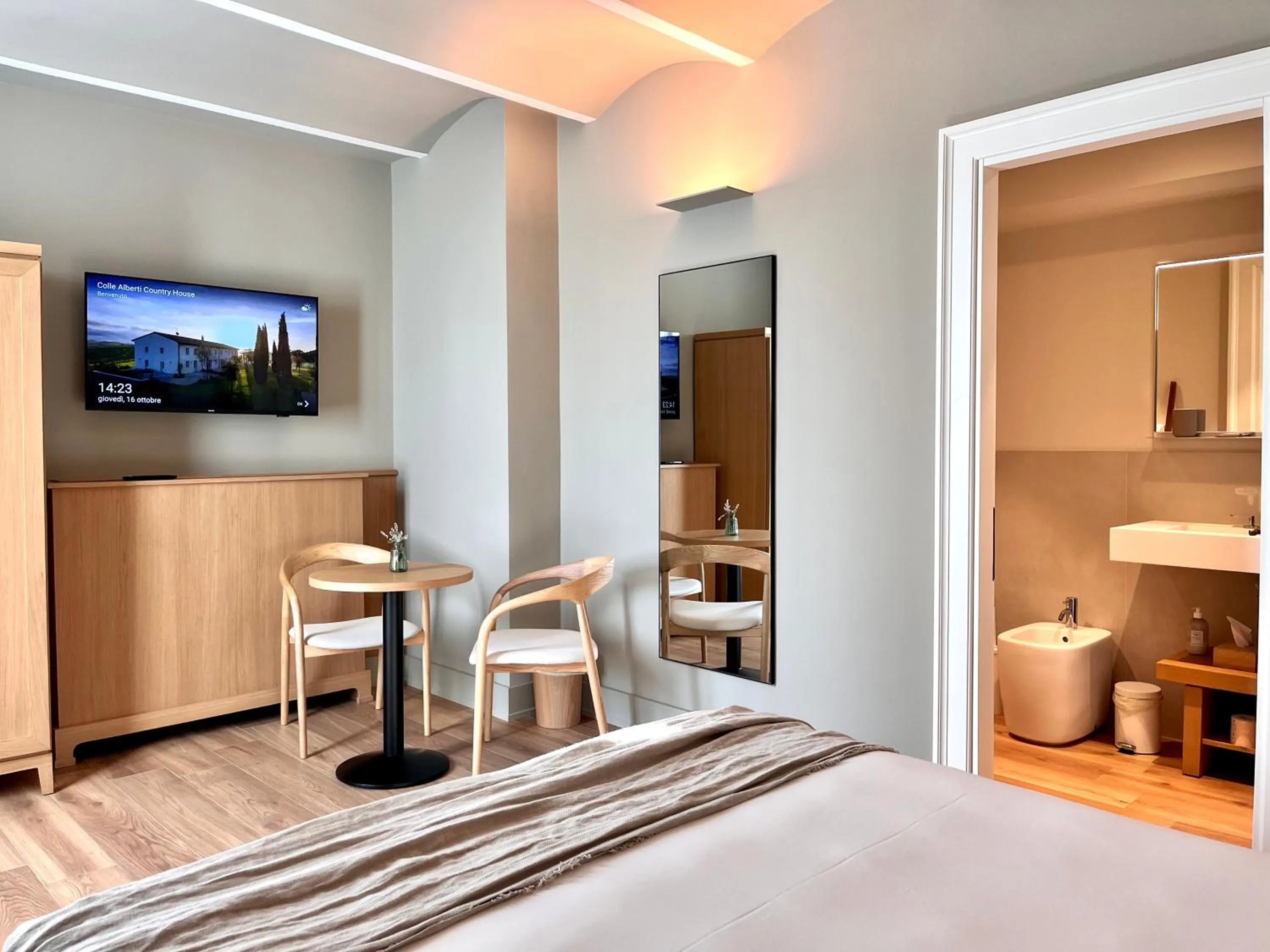 Photo of the whole room, Bed in Colle Alberti Country House