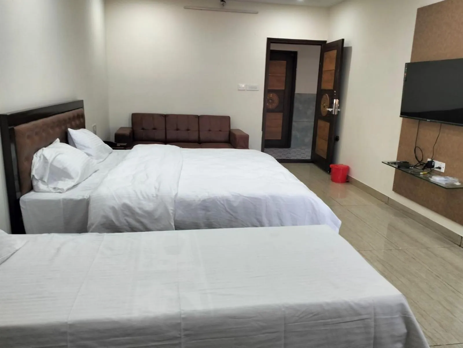 Photo of the whole room, Bed in Amma Inn Elegance Suites and Apartments