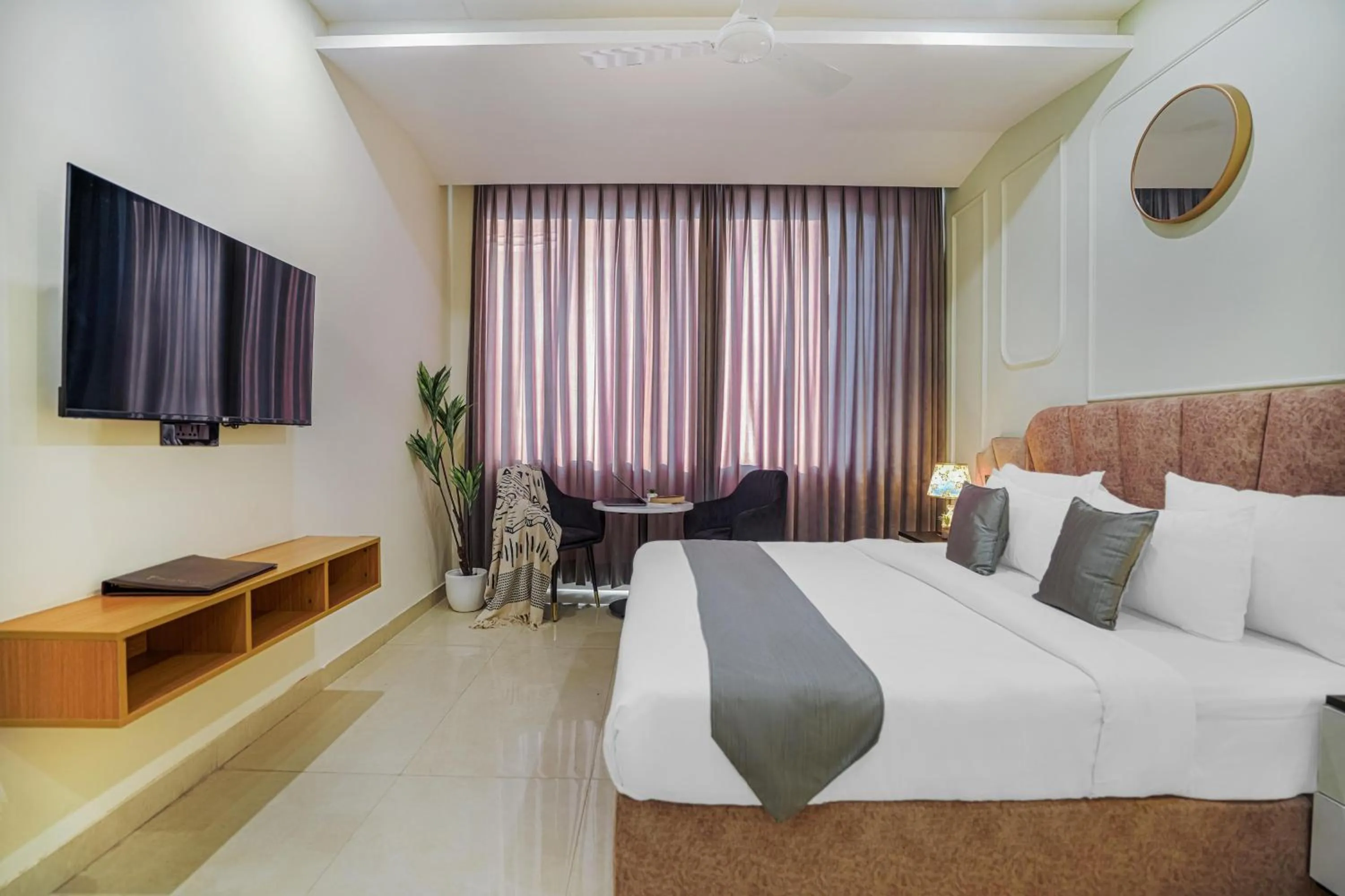 Bed in HOTEL SKY VIEW - Zirakpur, Chandigarh