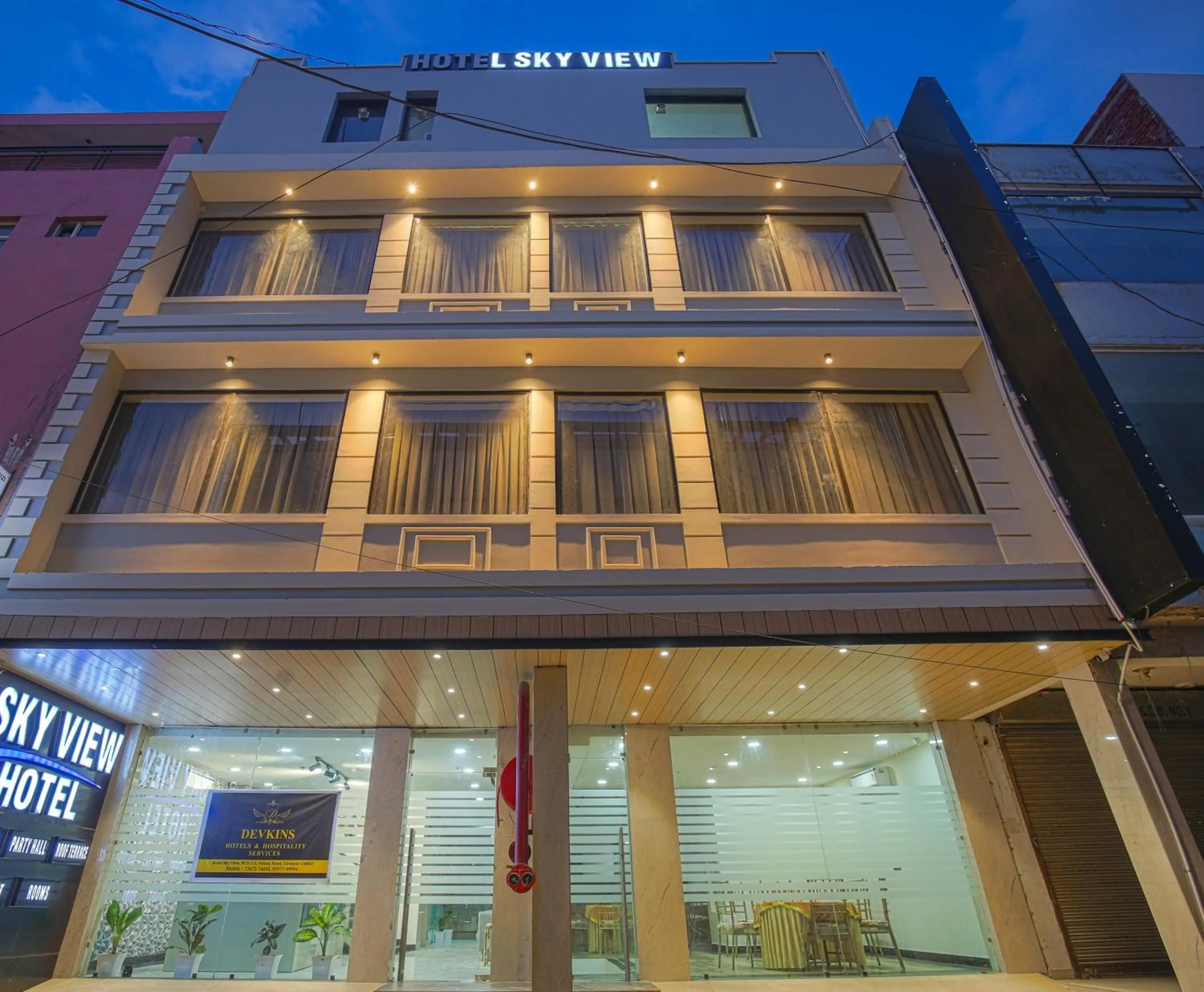 Facade/entrance in HOTEL SKY VIEW - Zirakpur, Chandigarh