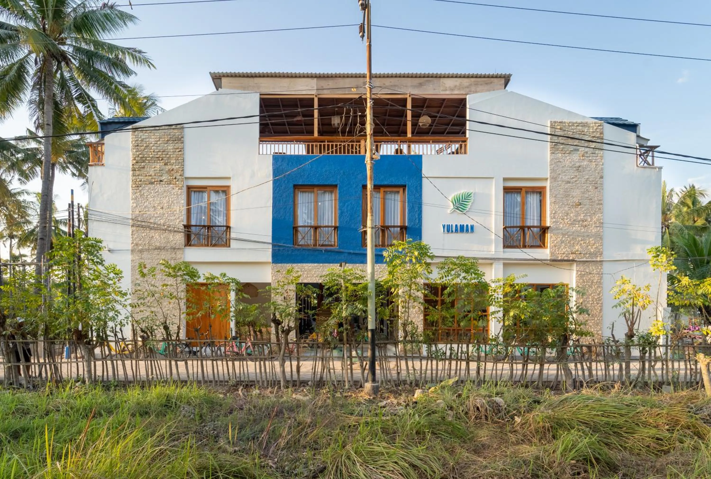 Yulaman Hotel
