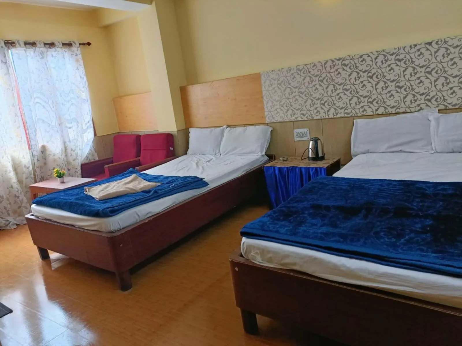 Hotel Lhonark Residency