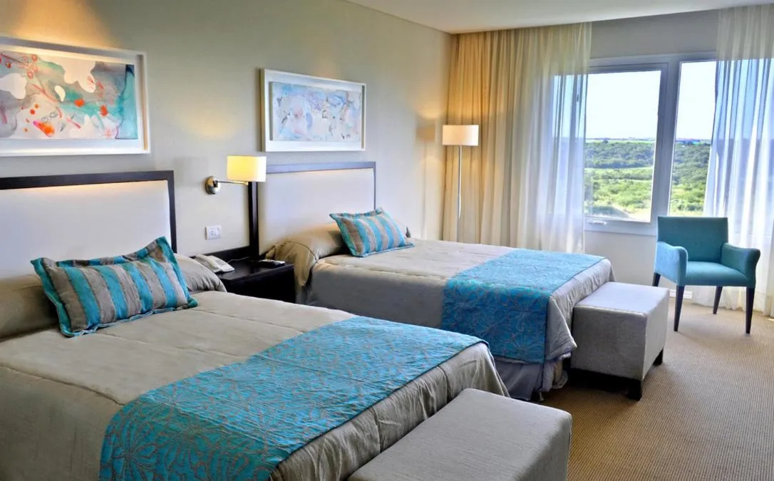 Day, Bed in Howard Johnson Hotel Piedras Moras