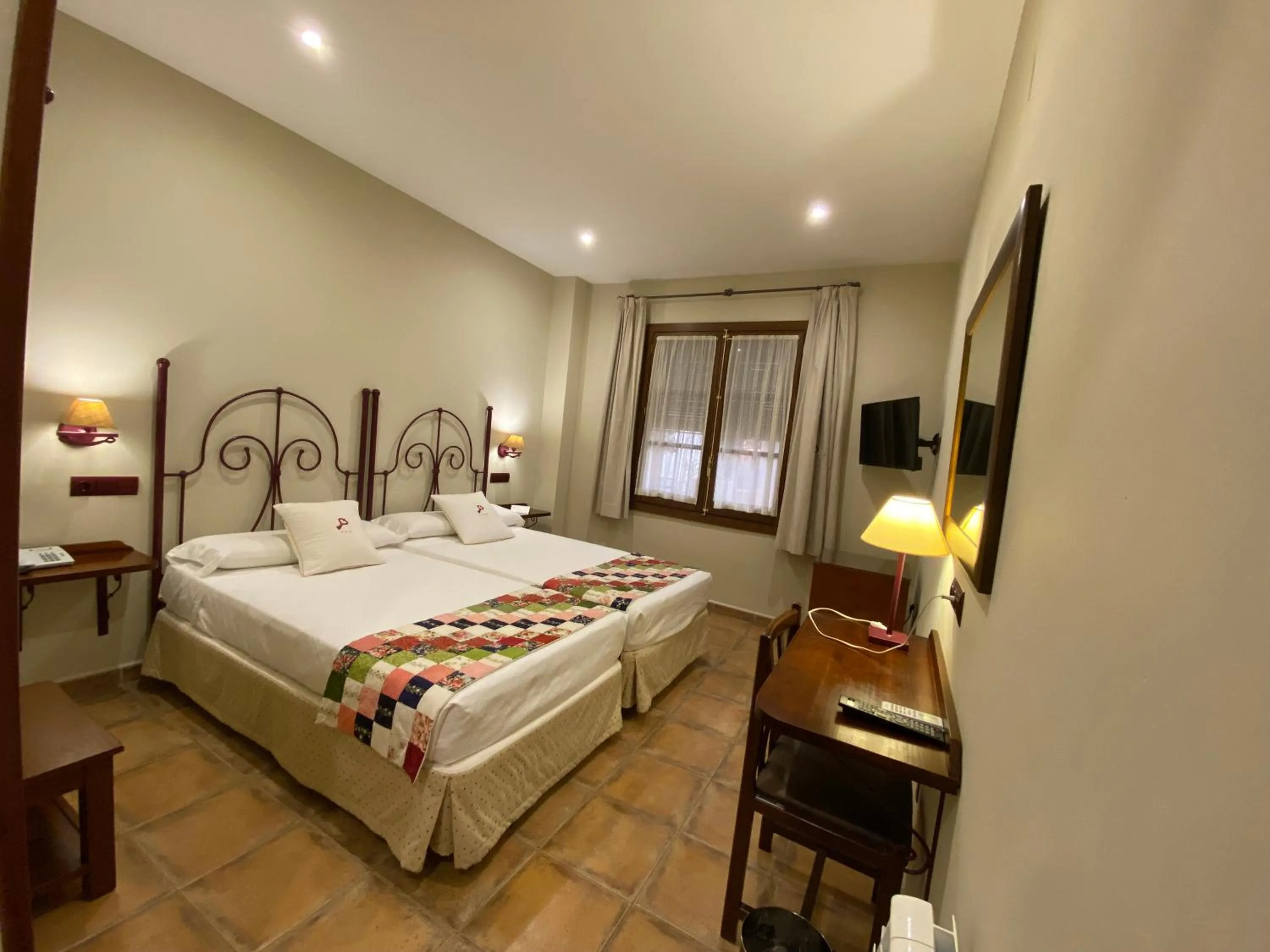 Bed in Hospedium Hotel Retiro del Maestre