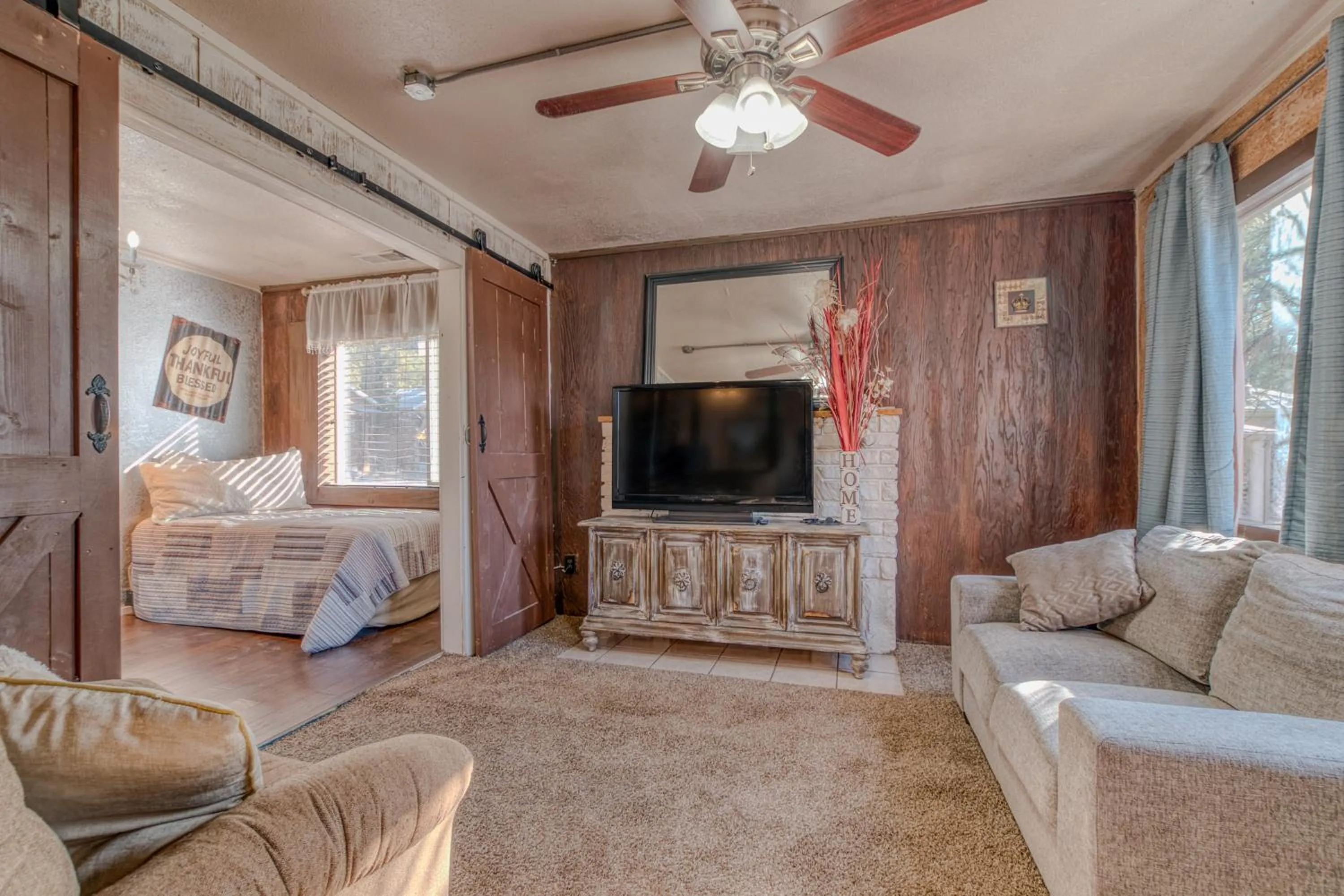 Bed in Enchanted Hideaway Cabins and Cottages