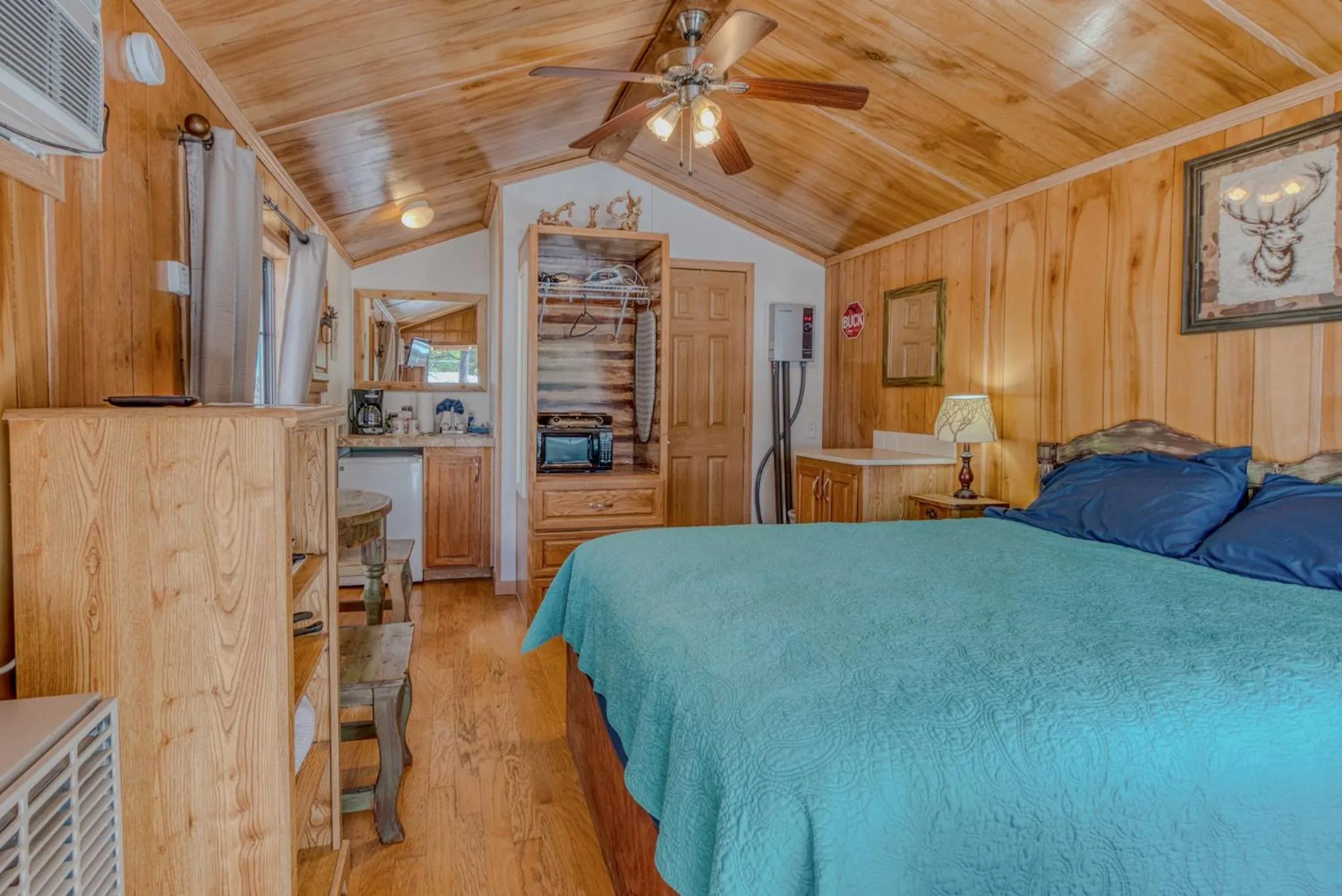 Bed in Enchanted Hideaway Cabins and Cottages