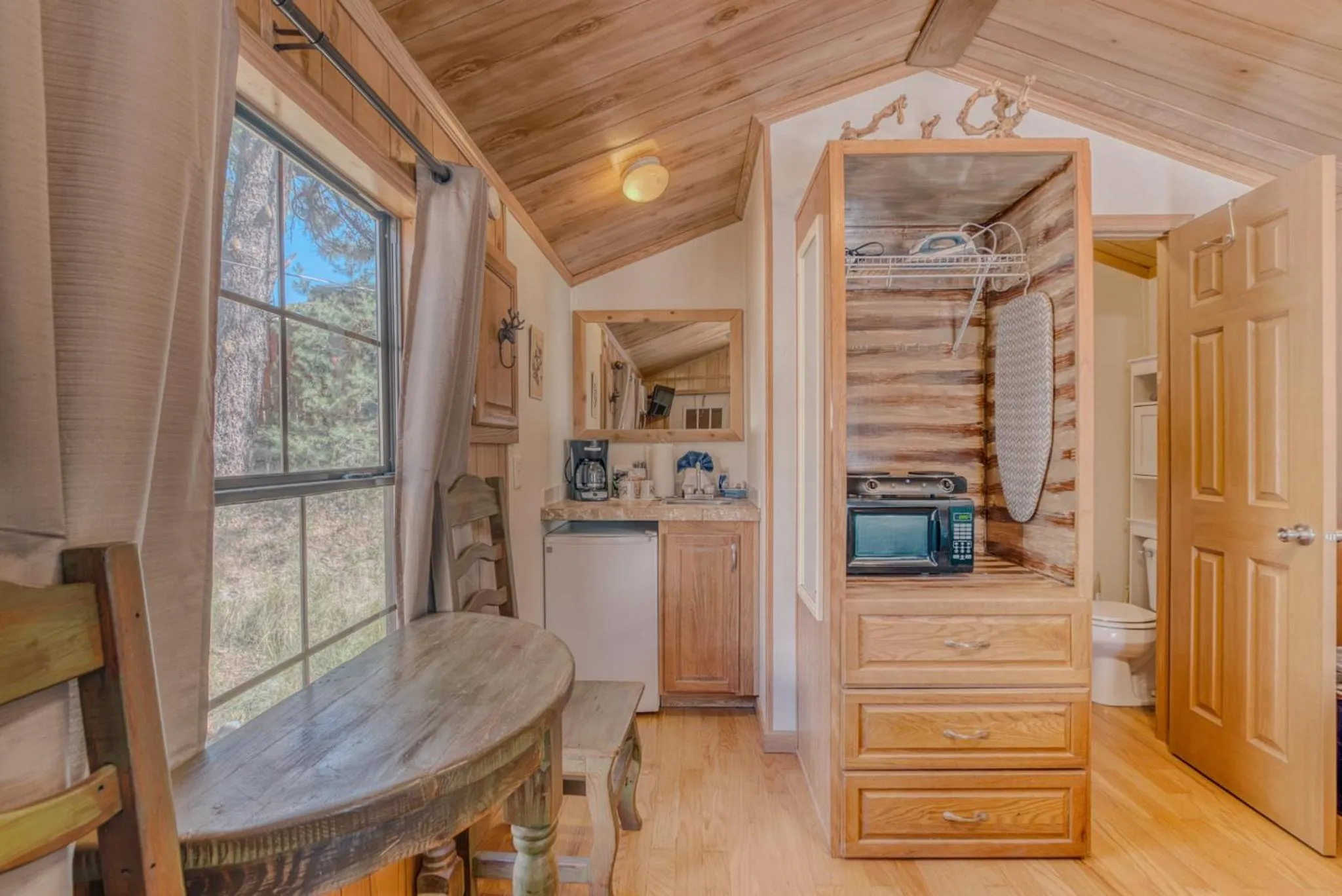 Enchanted Hideaway Cabins and Cottages