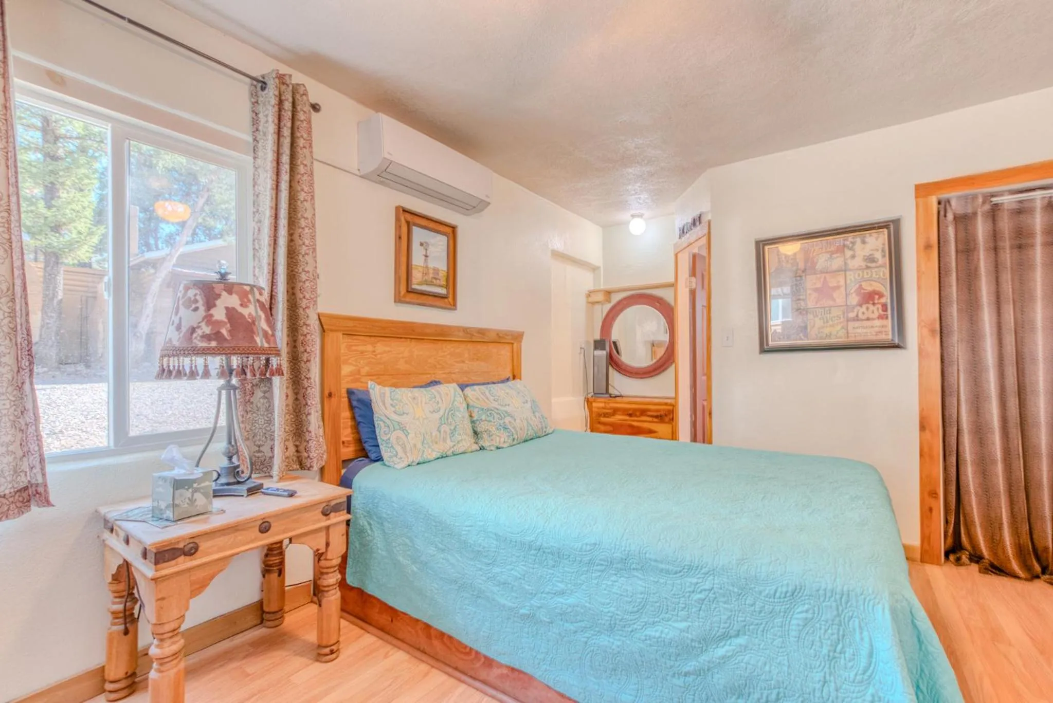 Bed in Enchanted Hideaway Cabins and Cottages