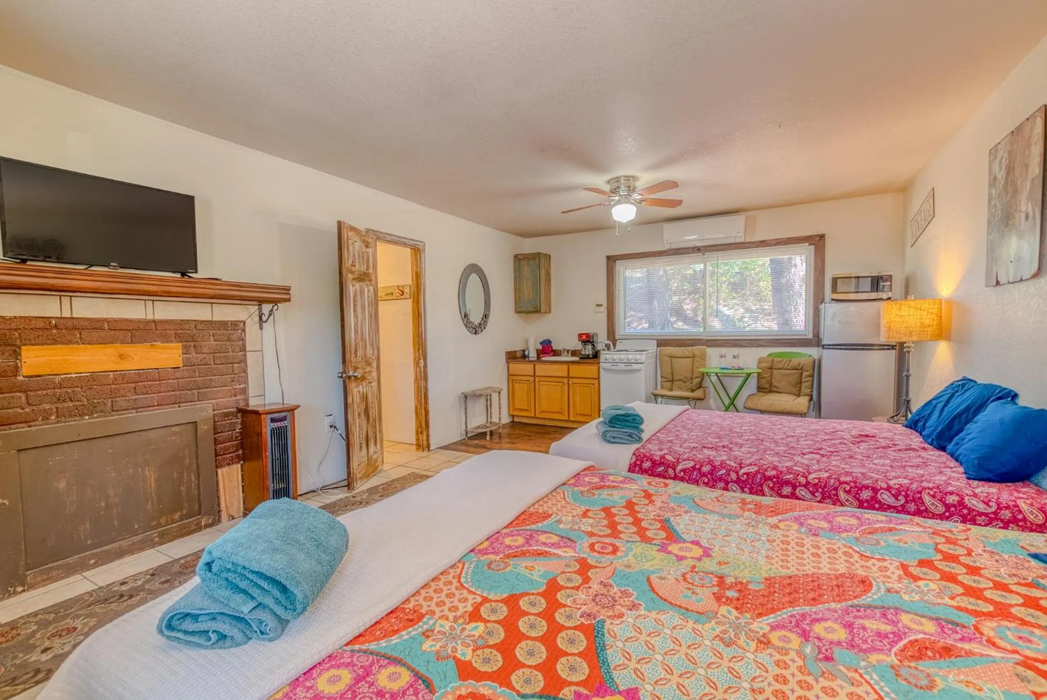 Bed in Enchanted Hideaway Cabins and Cottages