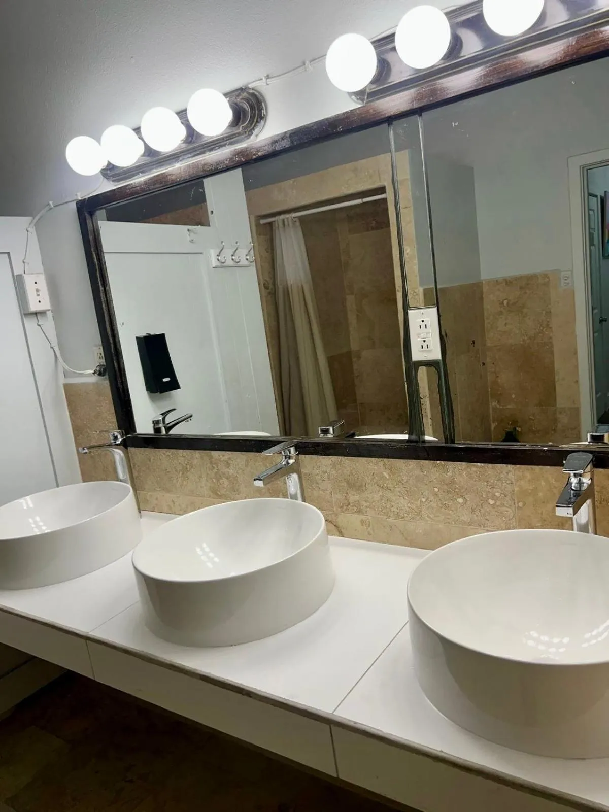 Bathroom in Sandbar Beachfront Hotel & Hostel Restaurant