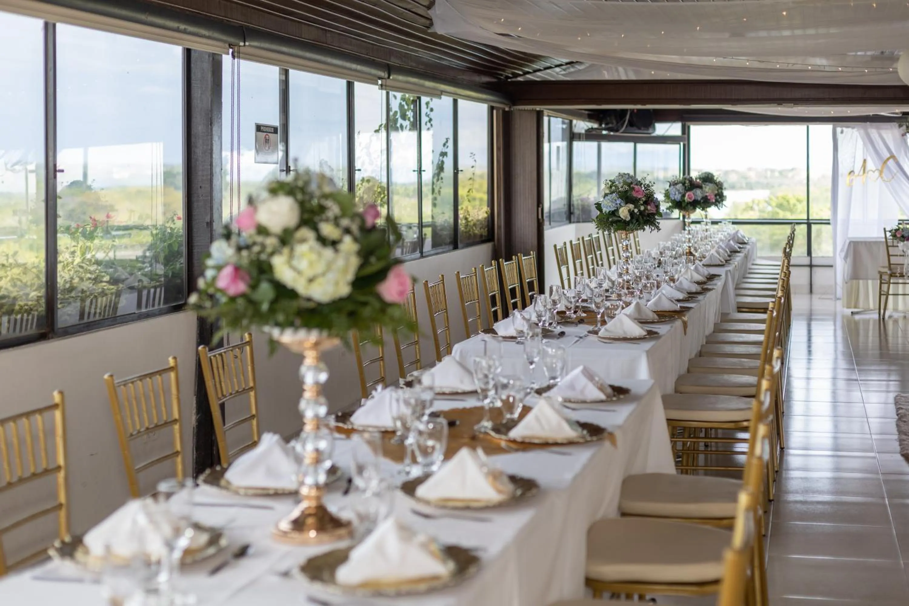 Restaurant/places to eat in Hotel San Carlos