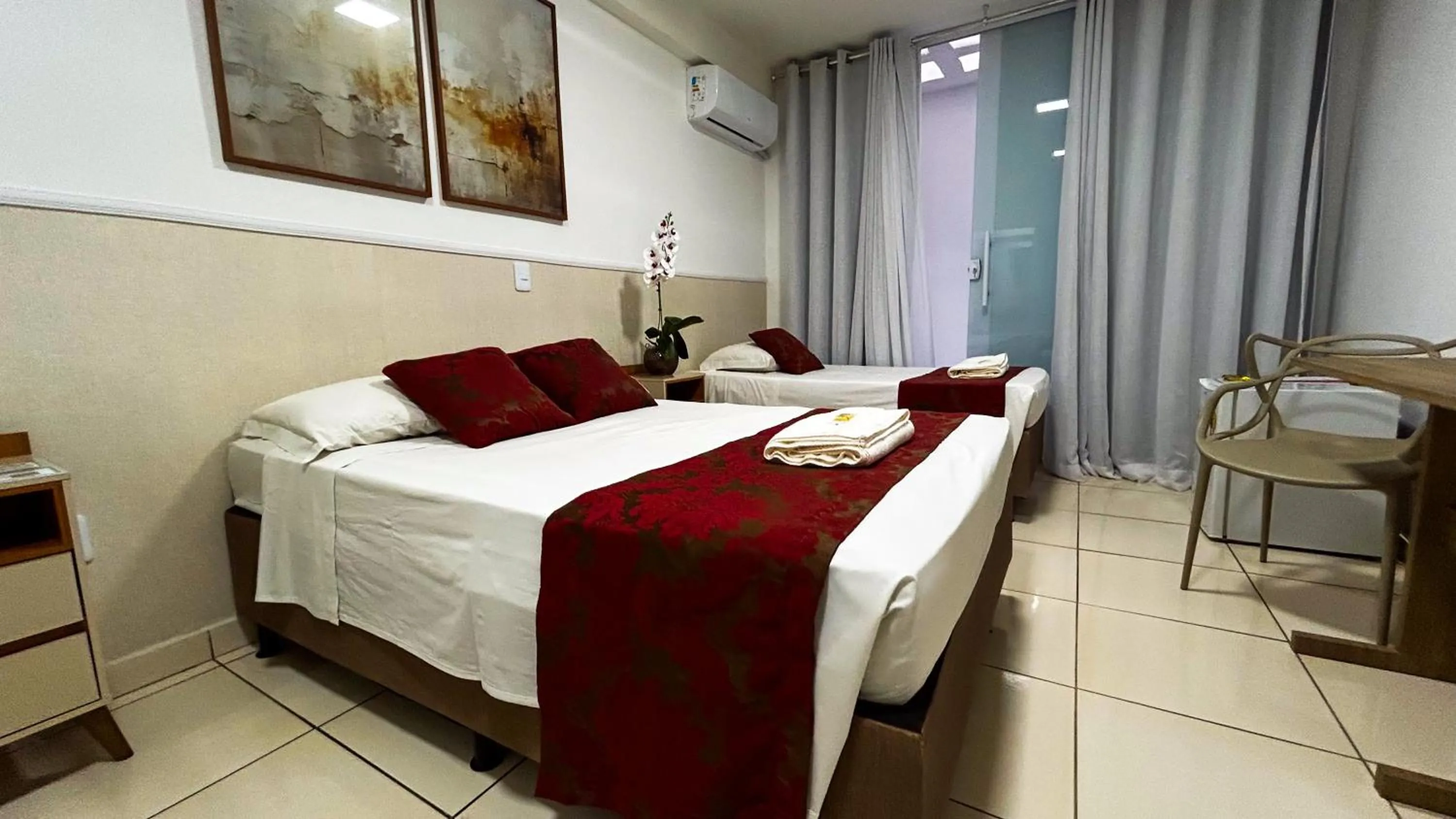 Max Hotel