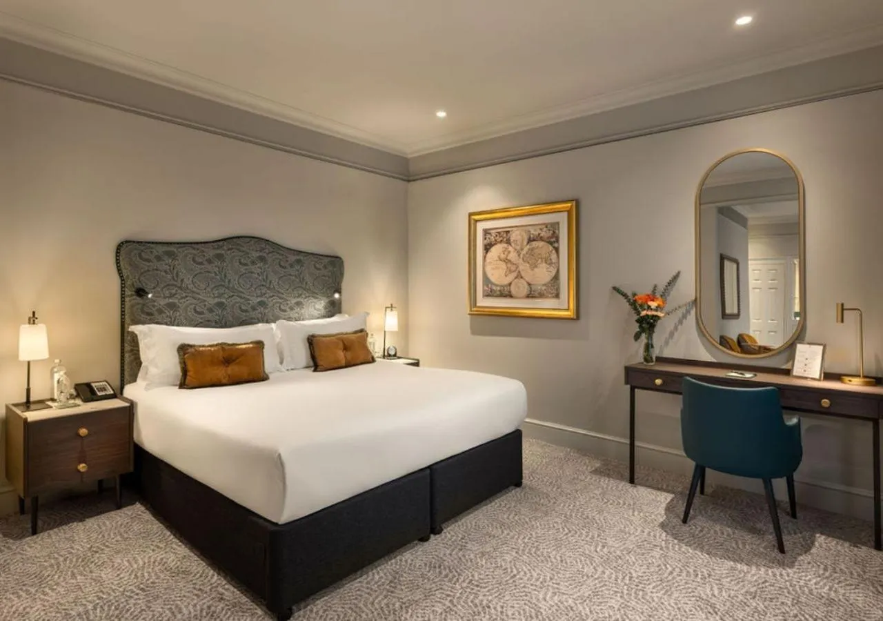 Bedroom, Bed in St. James' Court, A Taj Hotel, London