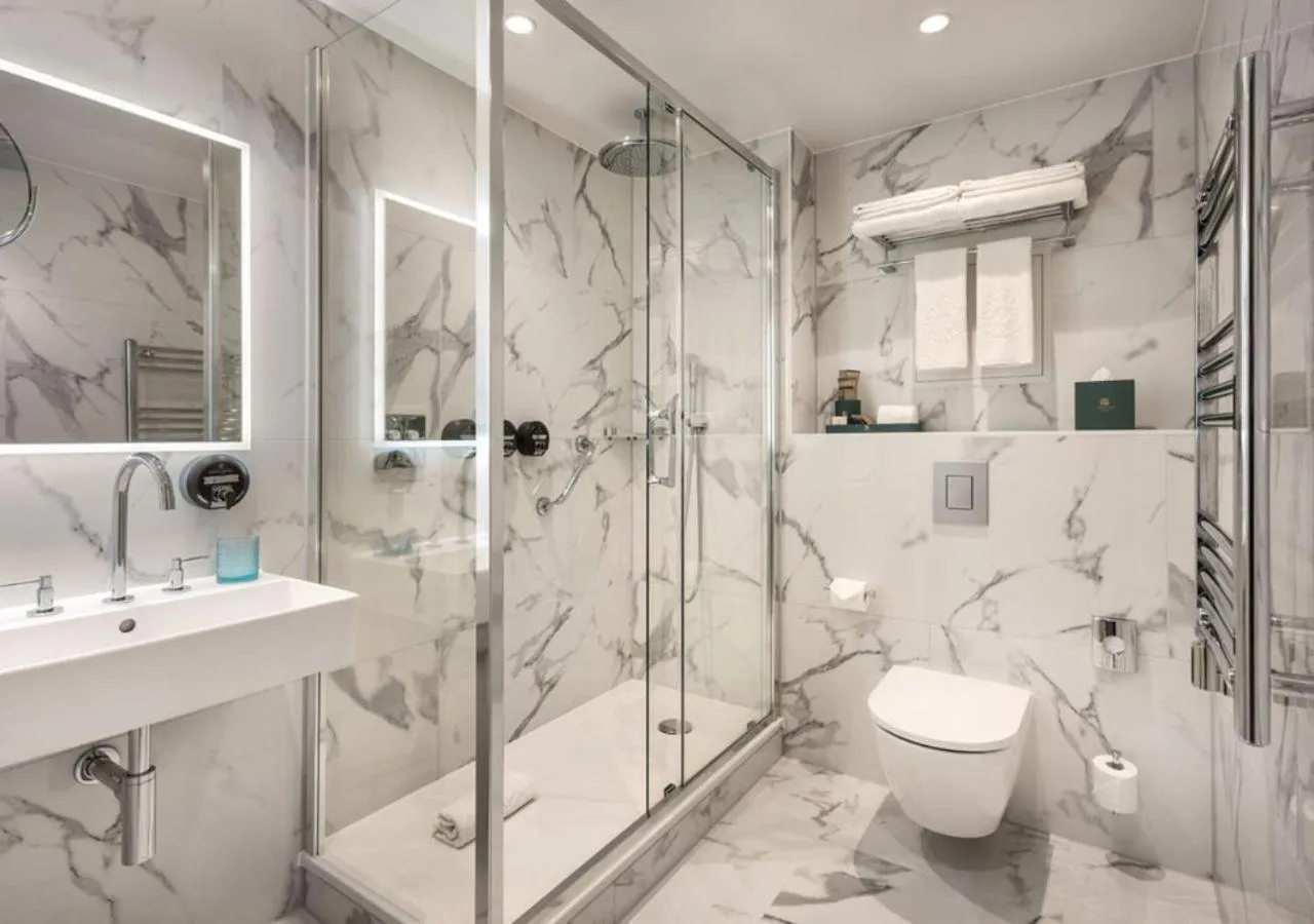 Bathroom in St. James' Court, A Taj Hotel, London