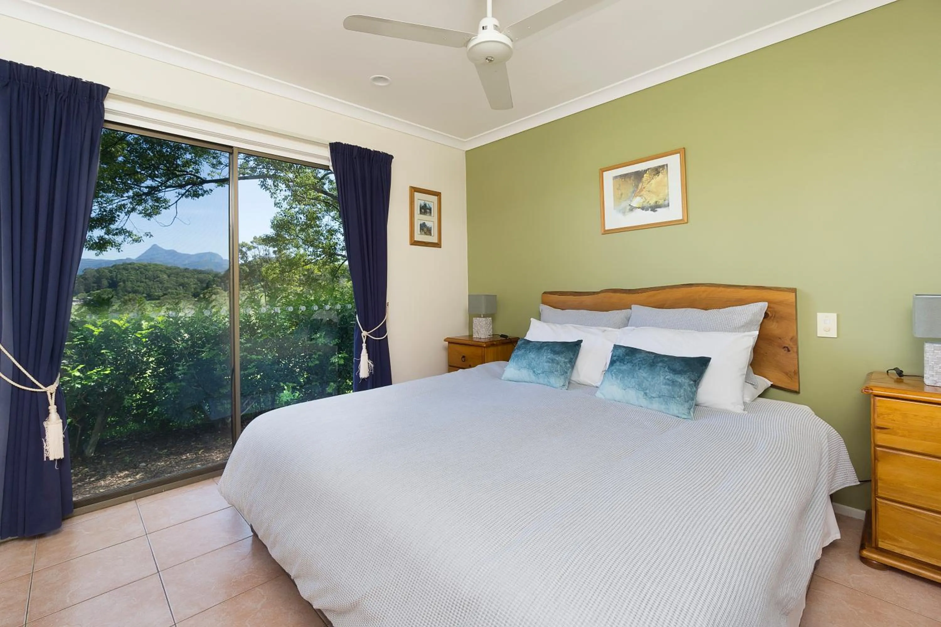 Bedroom, Bed in Hillcrest Mountain View Retreat