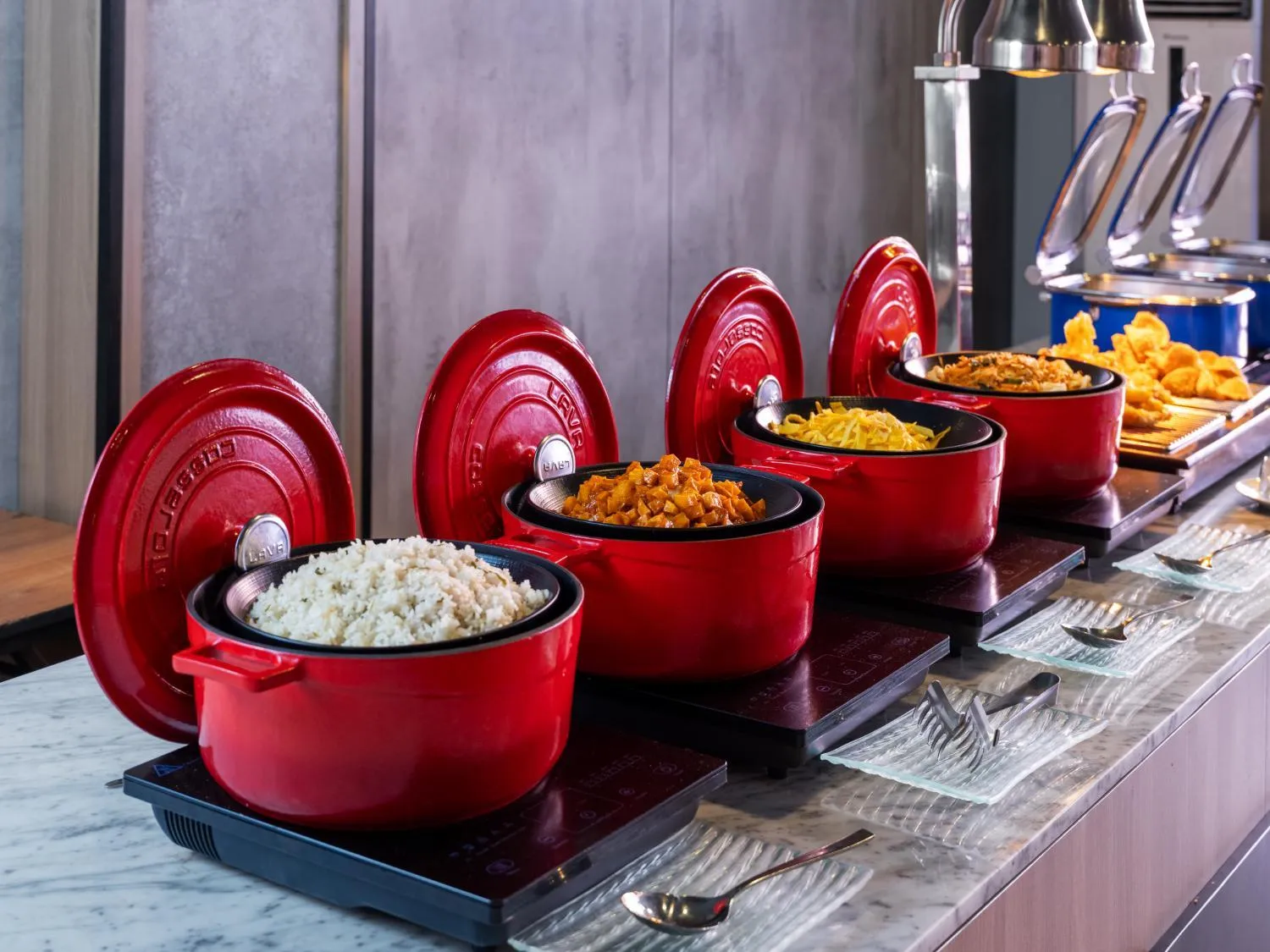 Restaurant/places to eat in Aston Inn Rembang