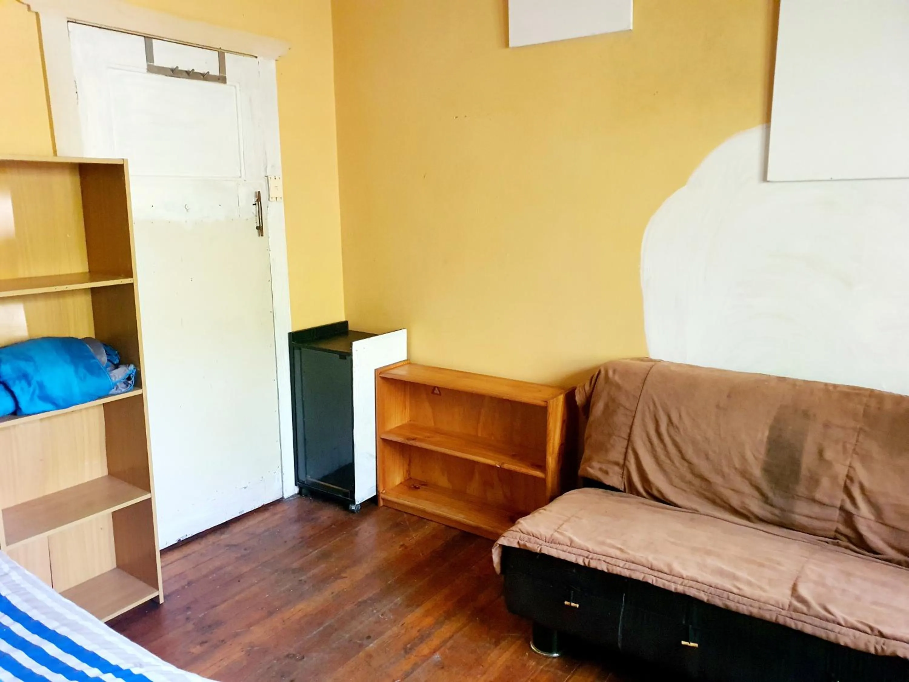 Bed in St Kilda East backpackers' hostel