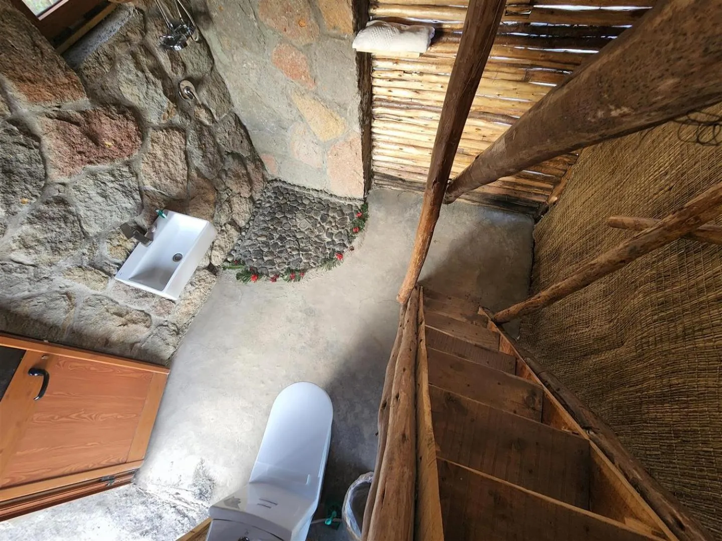 Shower in Sora Lodge Lalibela